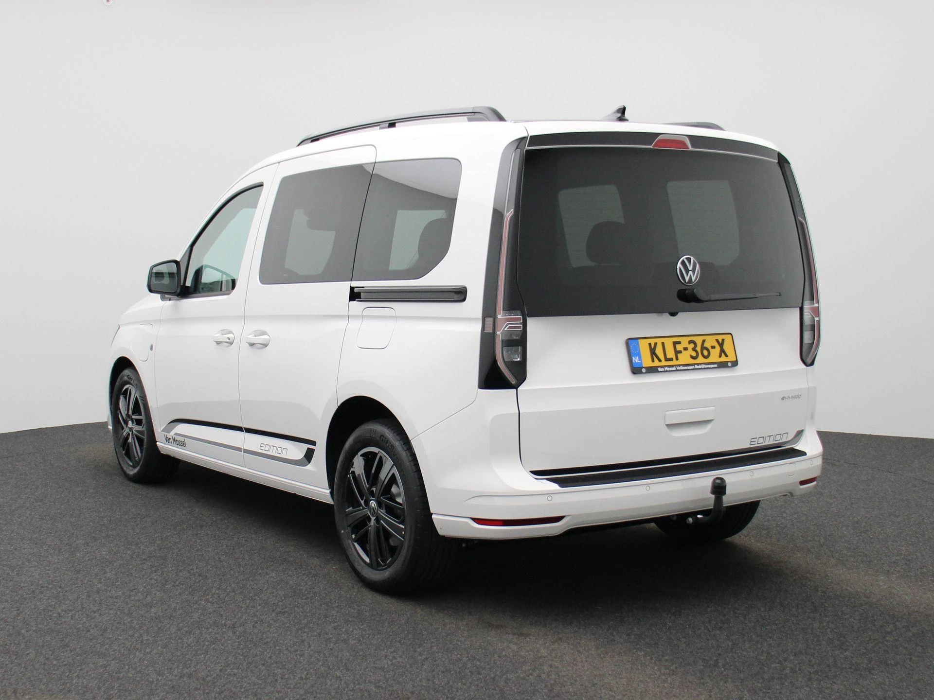 Volkswagen-Caddy-image-1