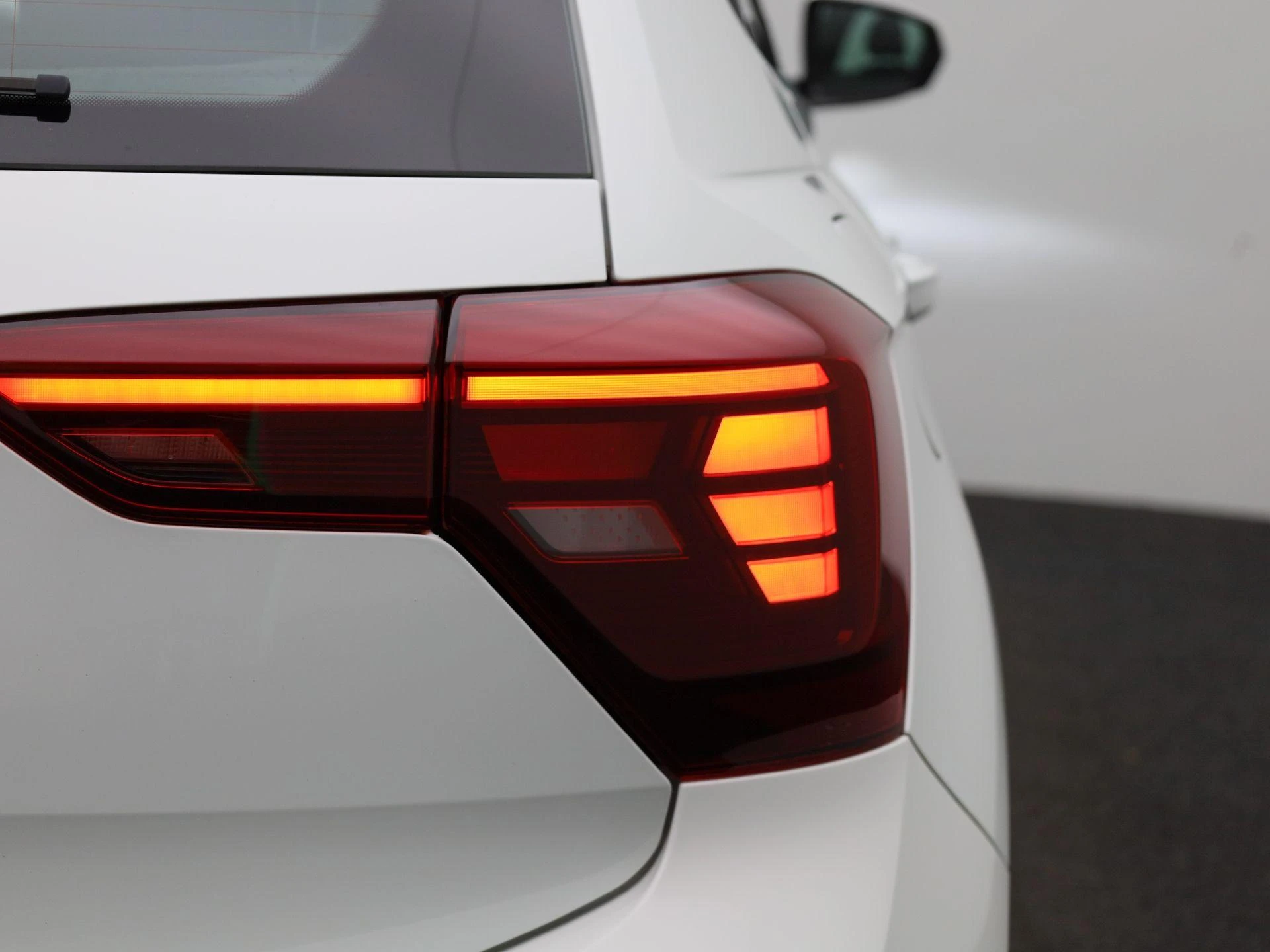 Volkswagen-Polo-image-32