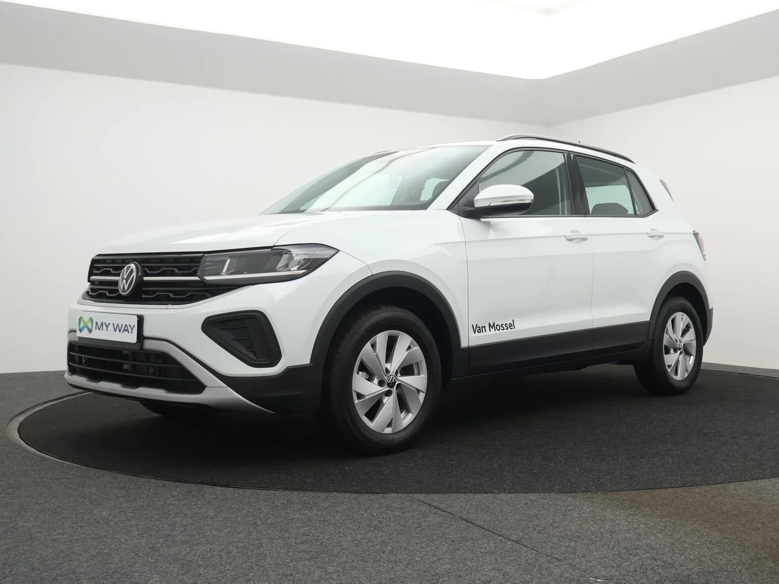 Volkswagen-T-Cross-image-0