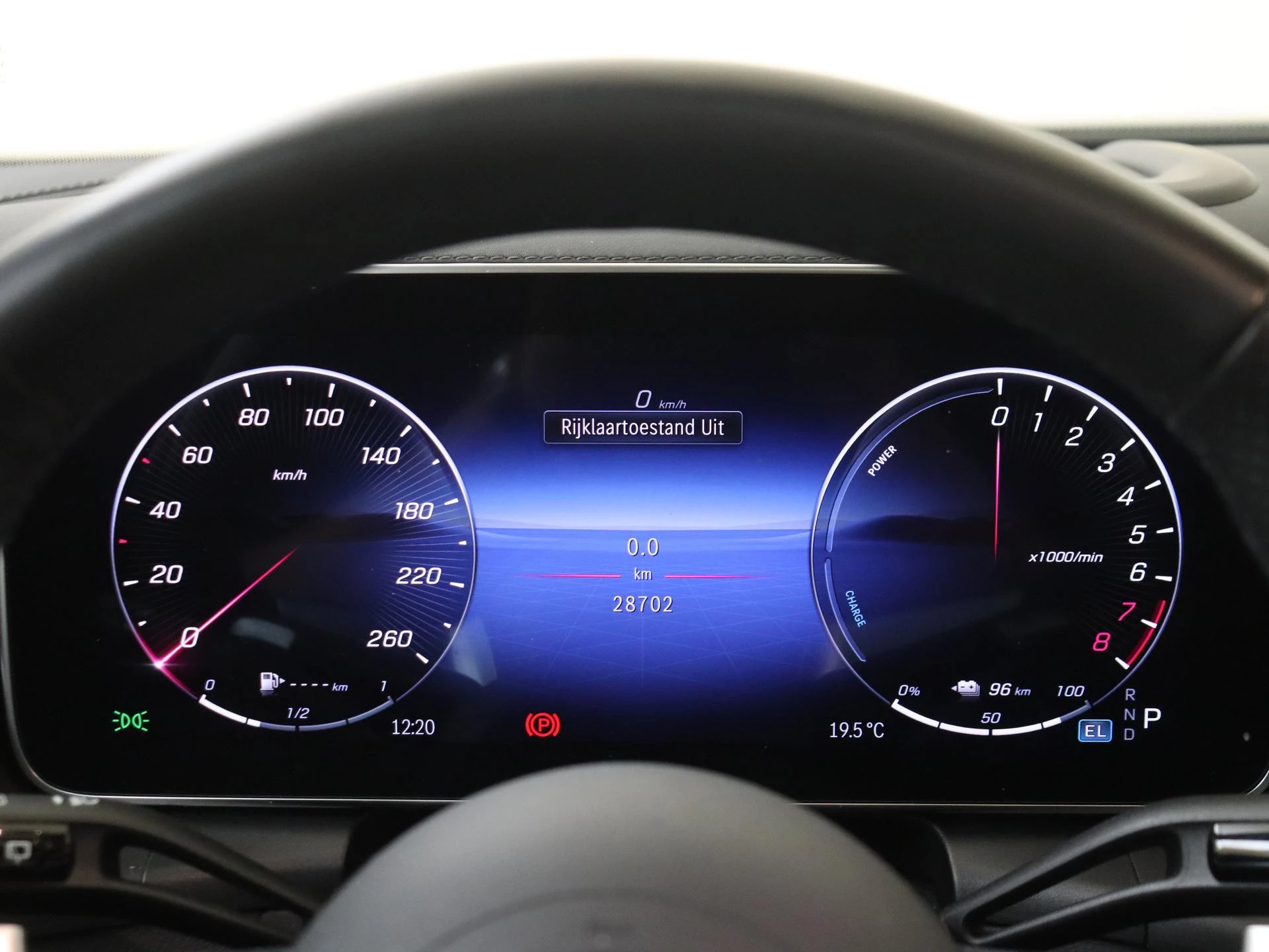 Mercedes-Benz-GLC-image-11