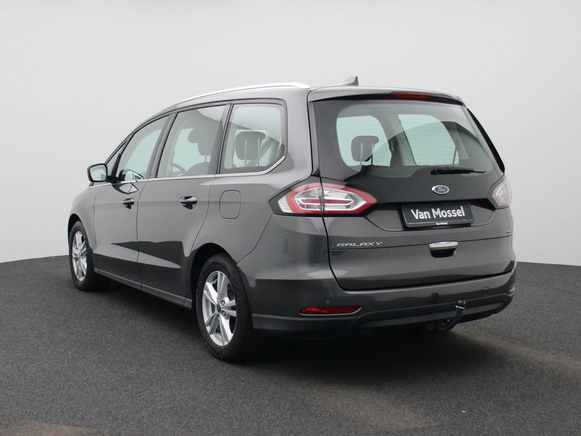 Ford-Galaxy-image-3