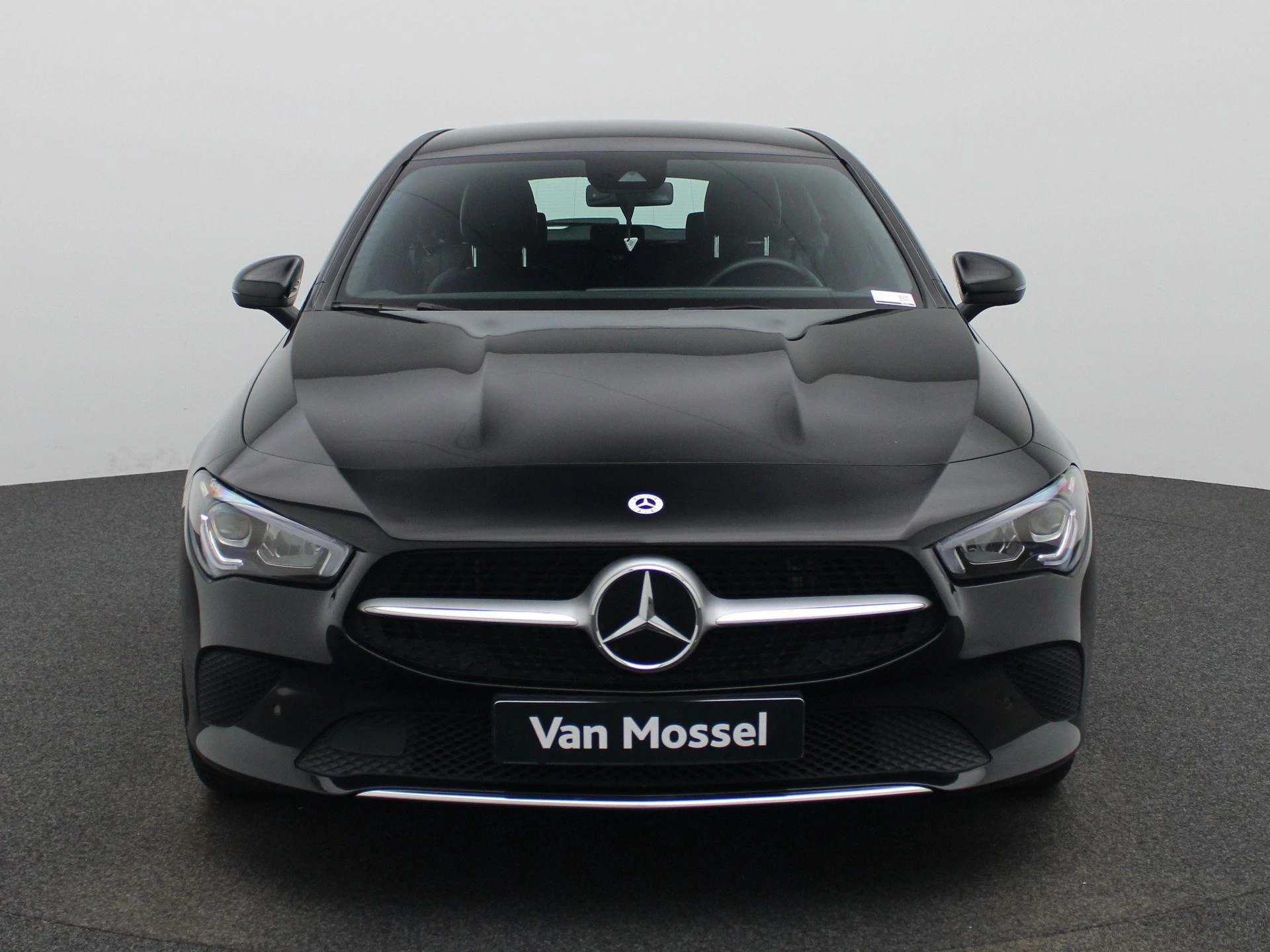 Mercedes-Benz-CLA-image-2