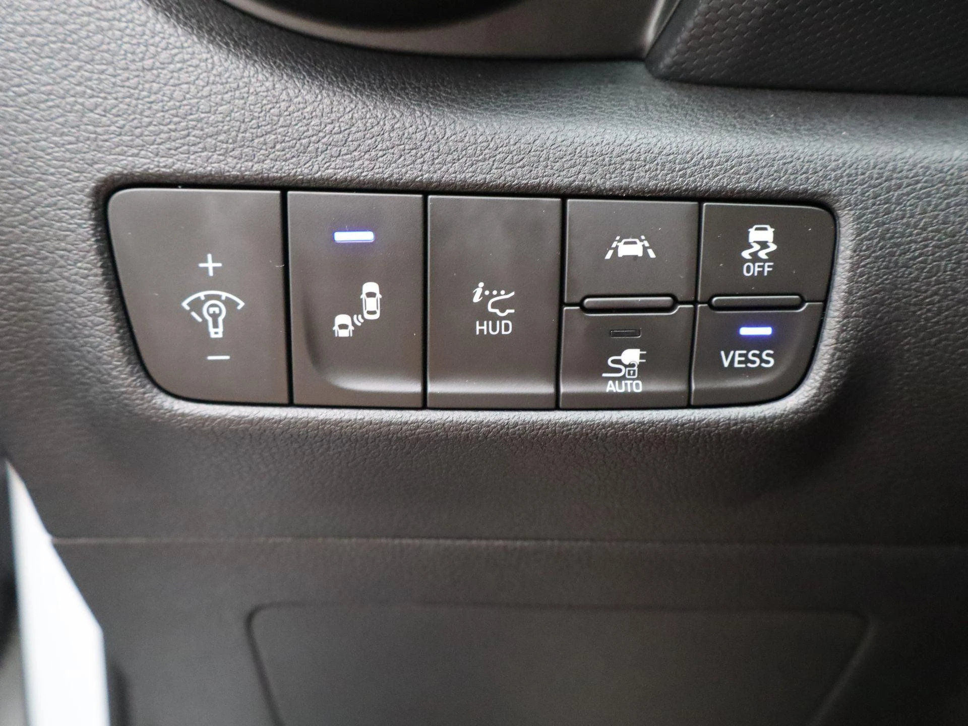 Hyundai-Kona-image-24