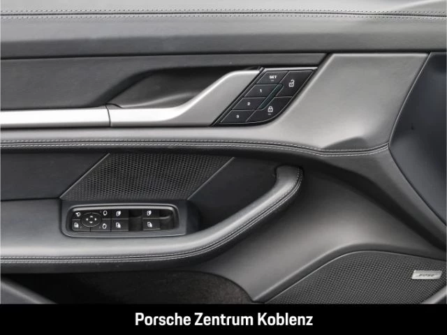 Porsche-Taycan-image-27