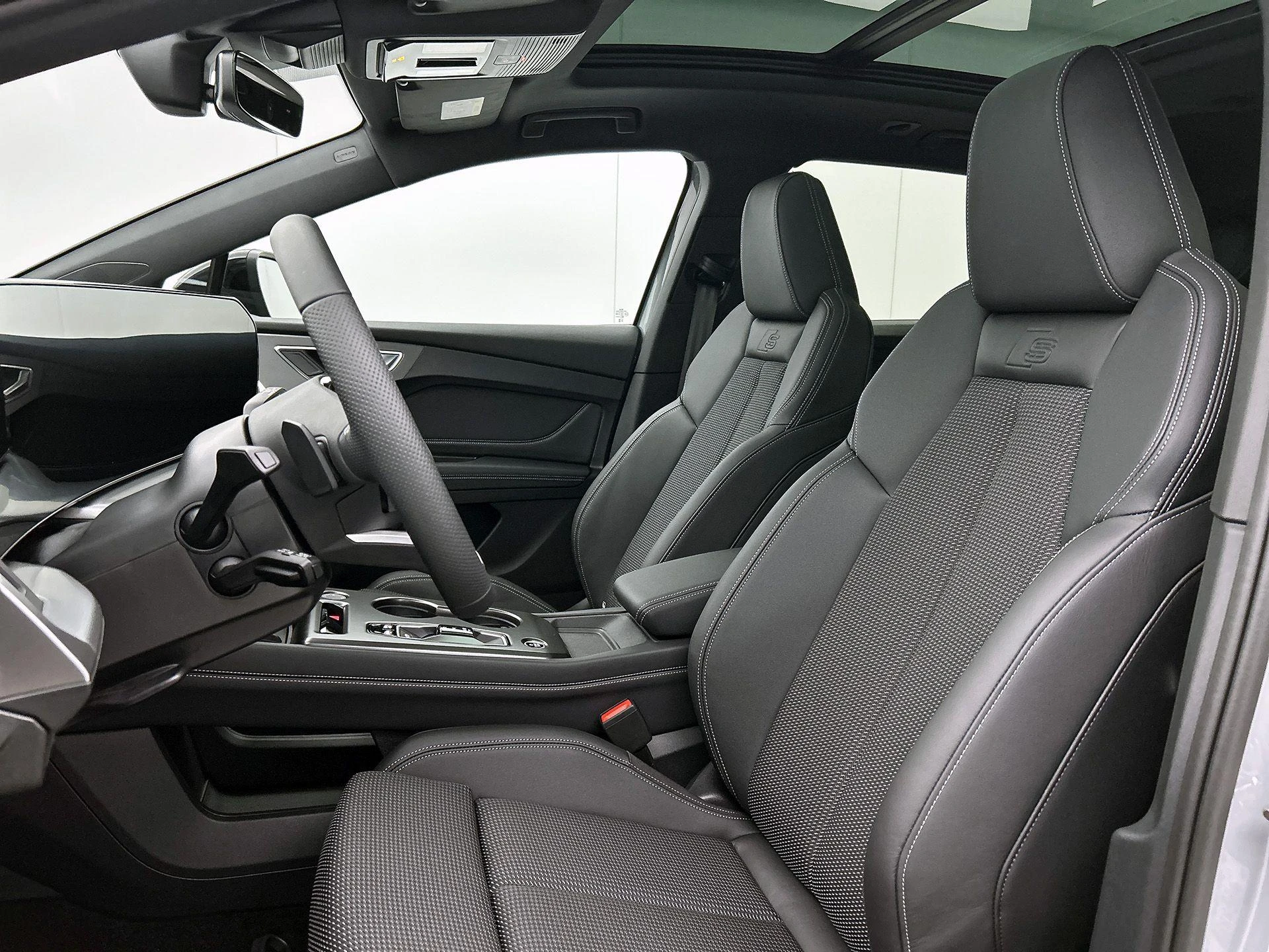 Audi-Q4 e-tron-image-35