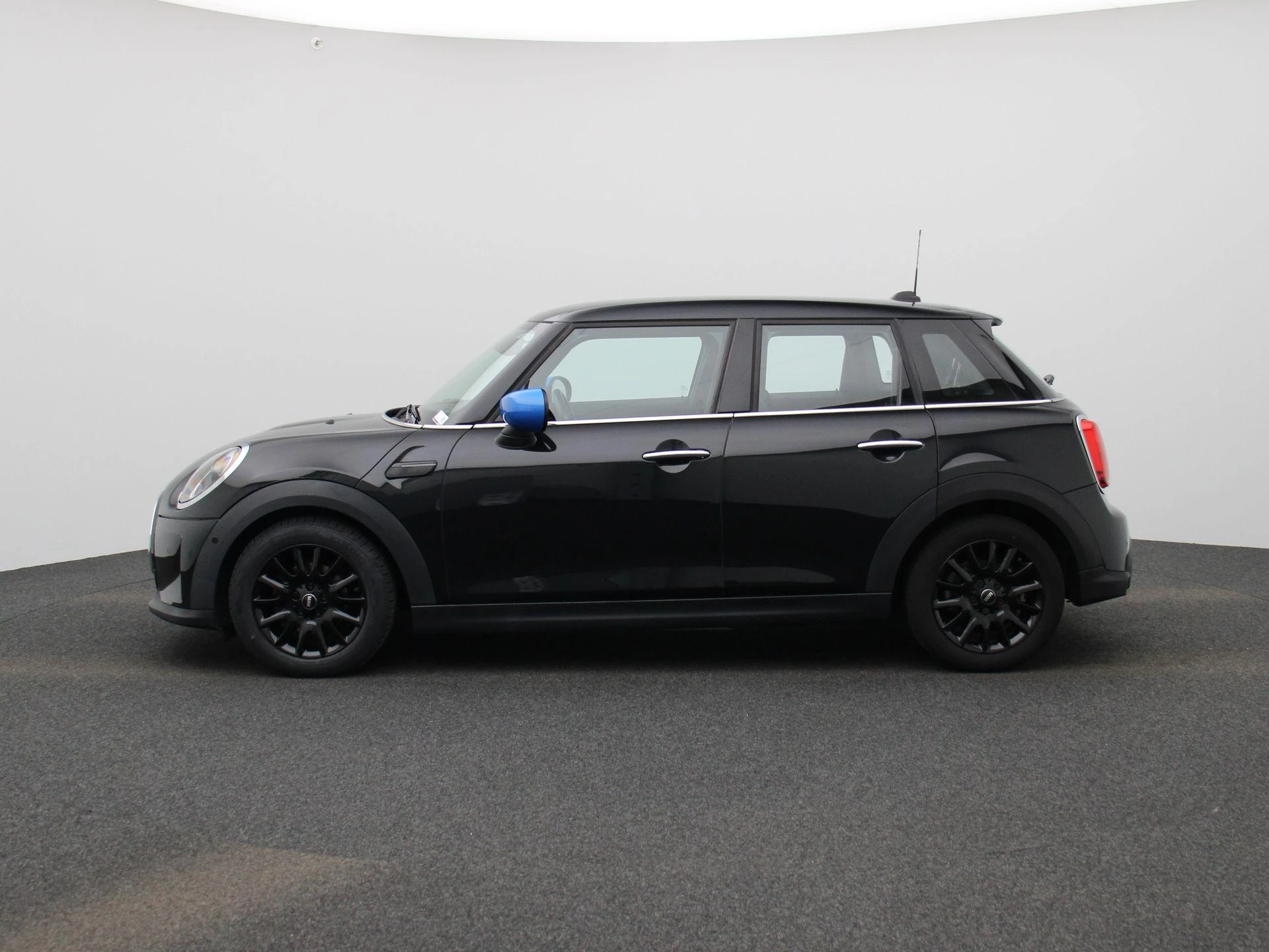 MINI-Cooper-image-3