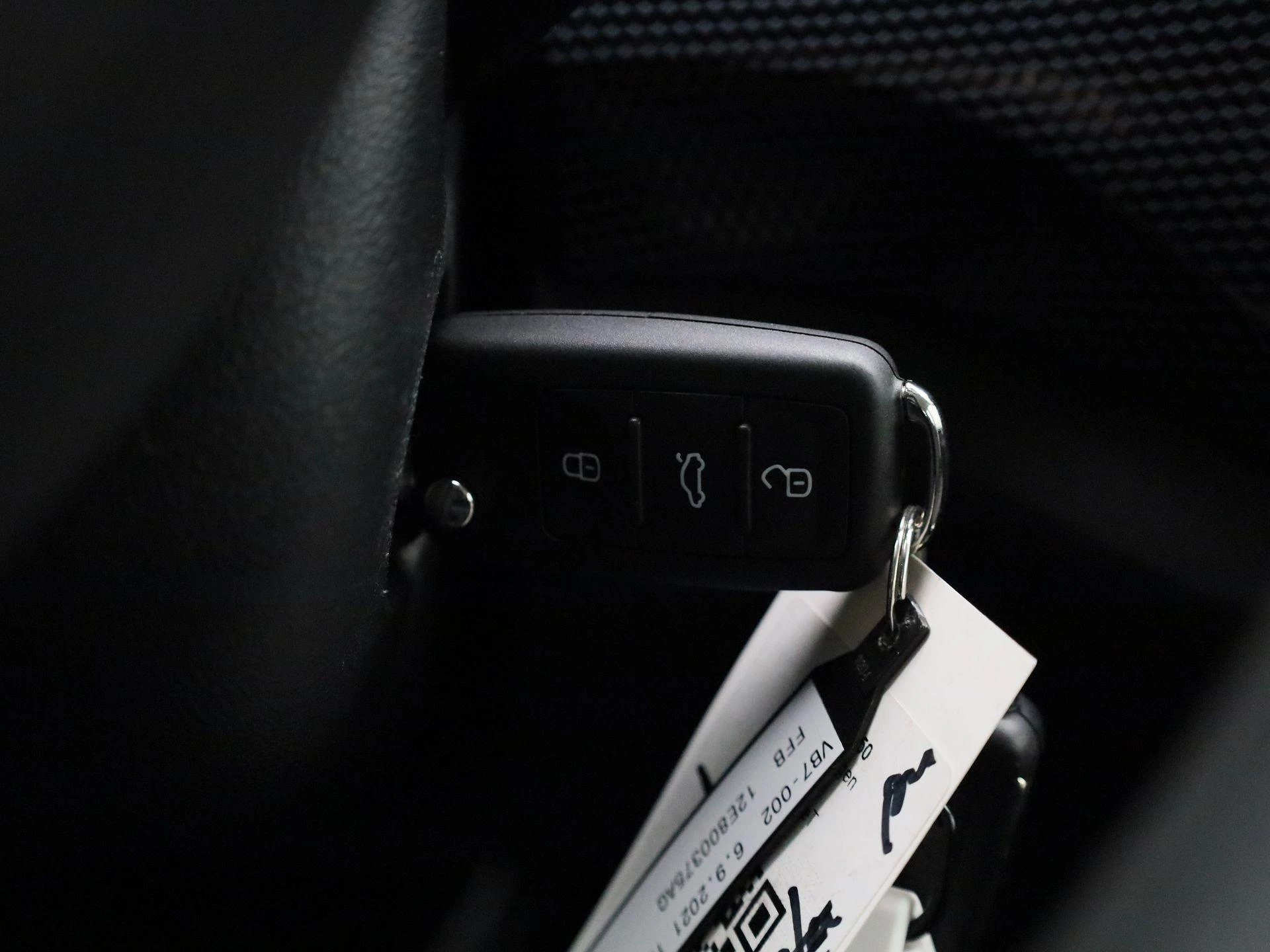 Volkswagen-e-up!-image-20