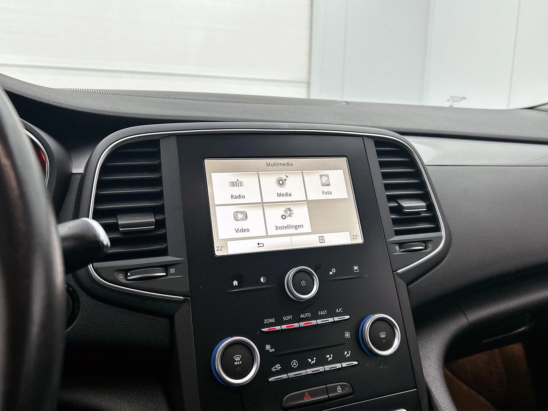 Renault-Talisman-image-31