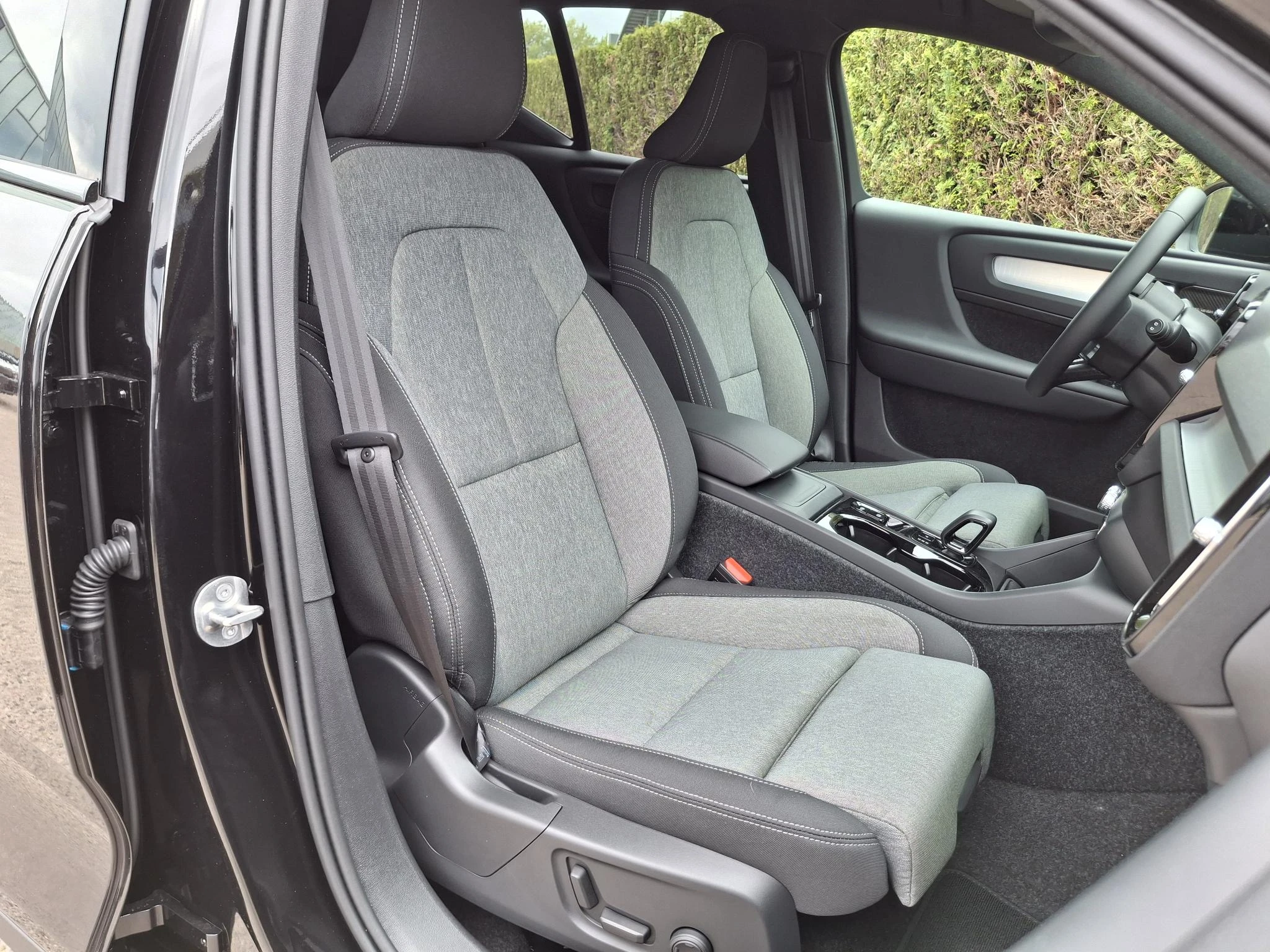 Volvo-XC40-image-3