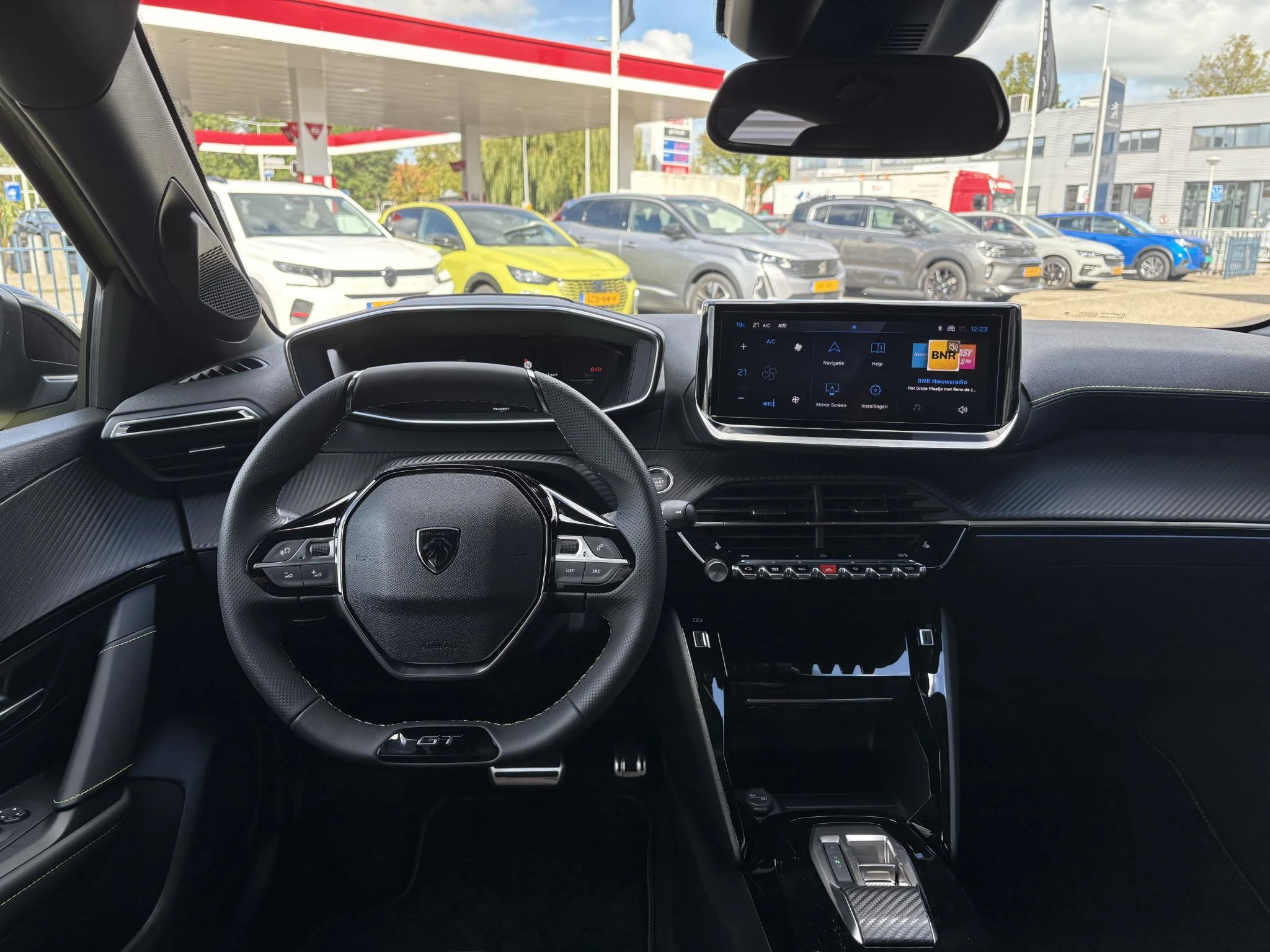 Peugeot-208-image-10