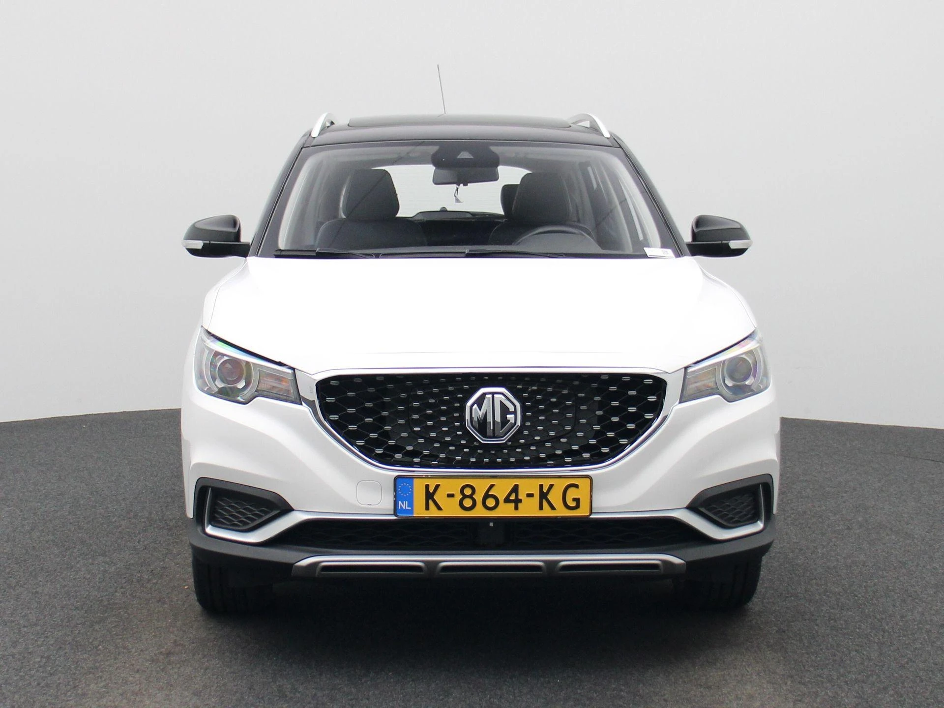 MG-ZS EV-image-3