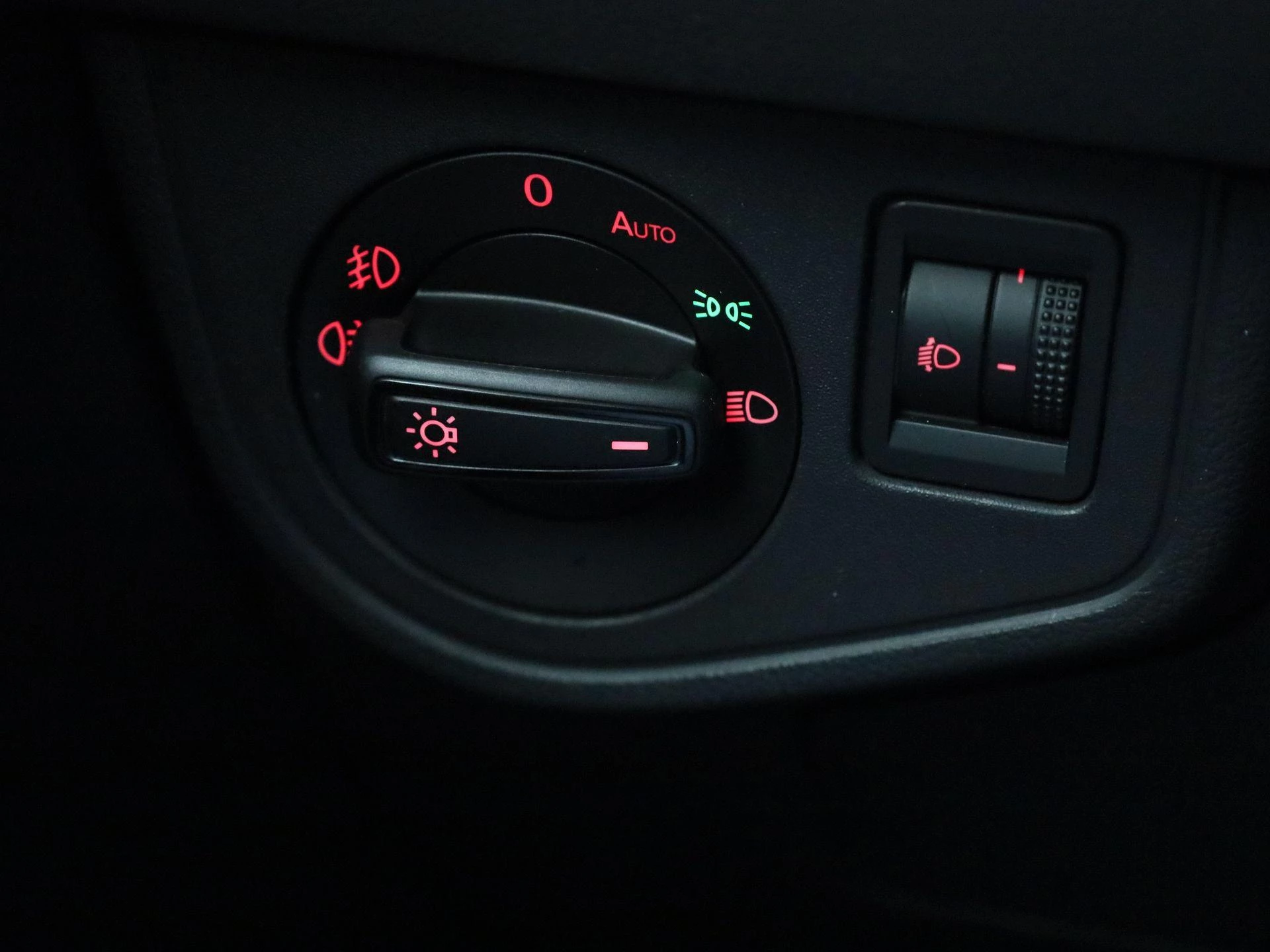 Volkswagen-Polo-image-22