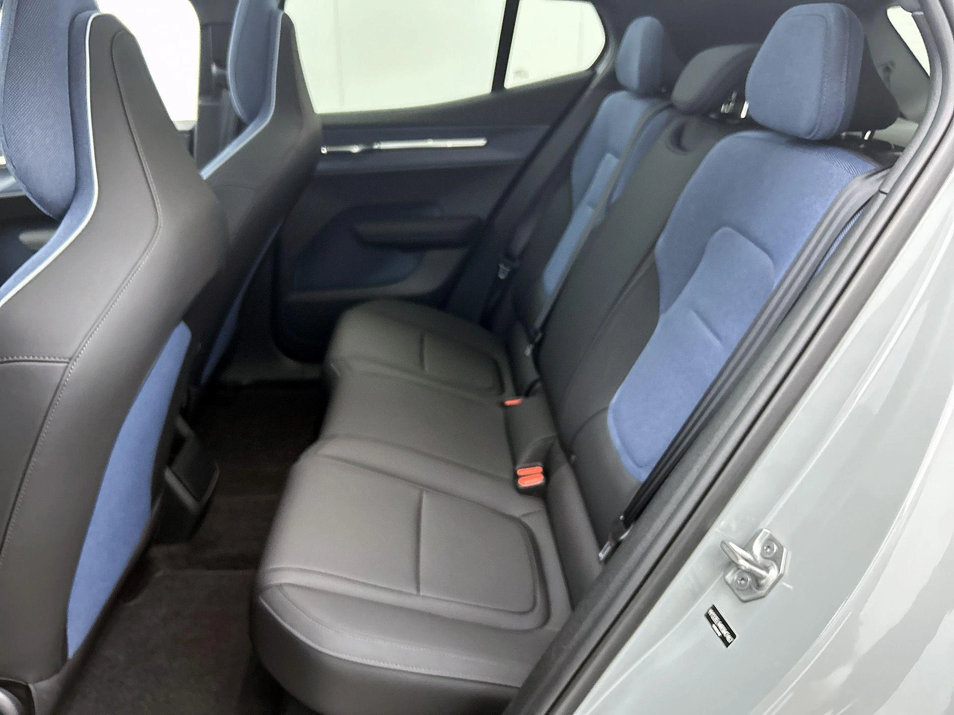 Volvo-EX30-image-32