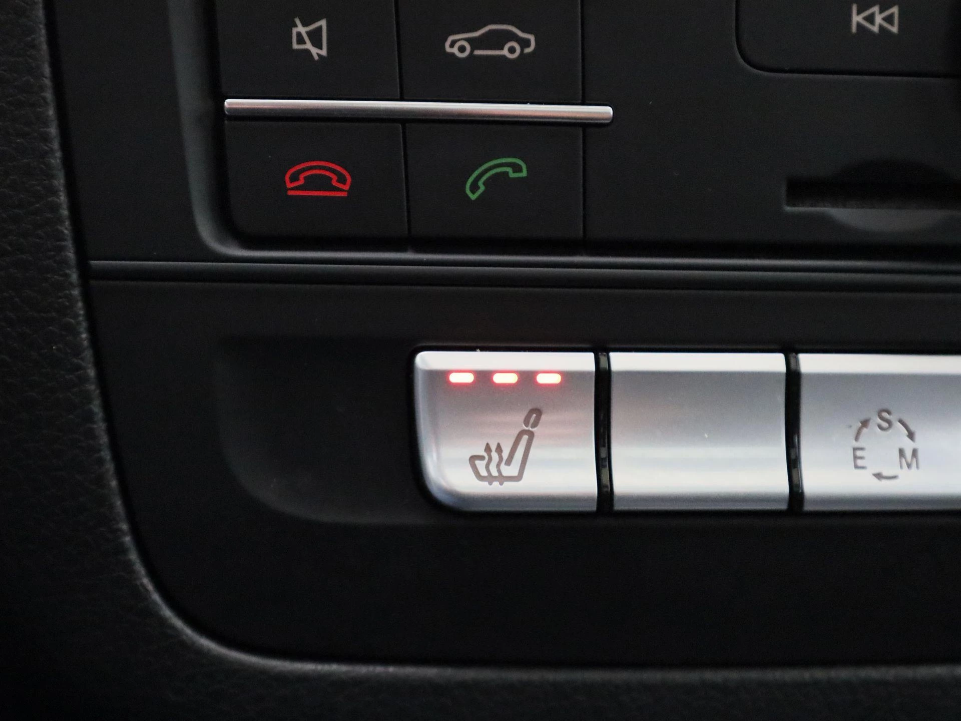 Mercedes-Benz-B-Klasse-image-18