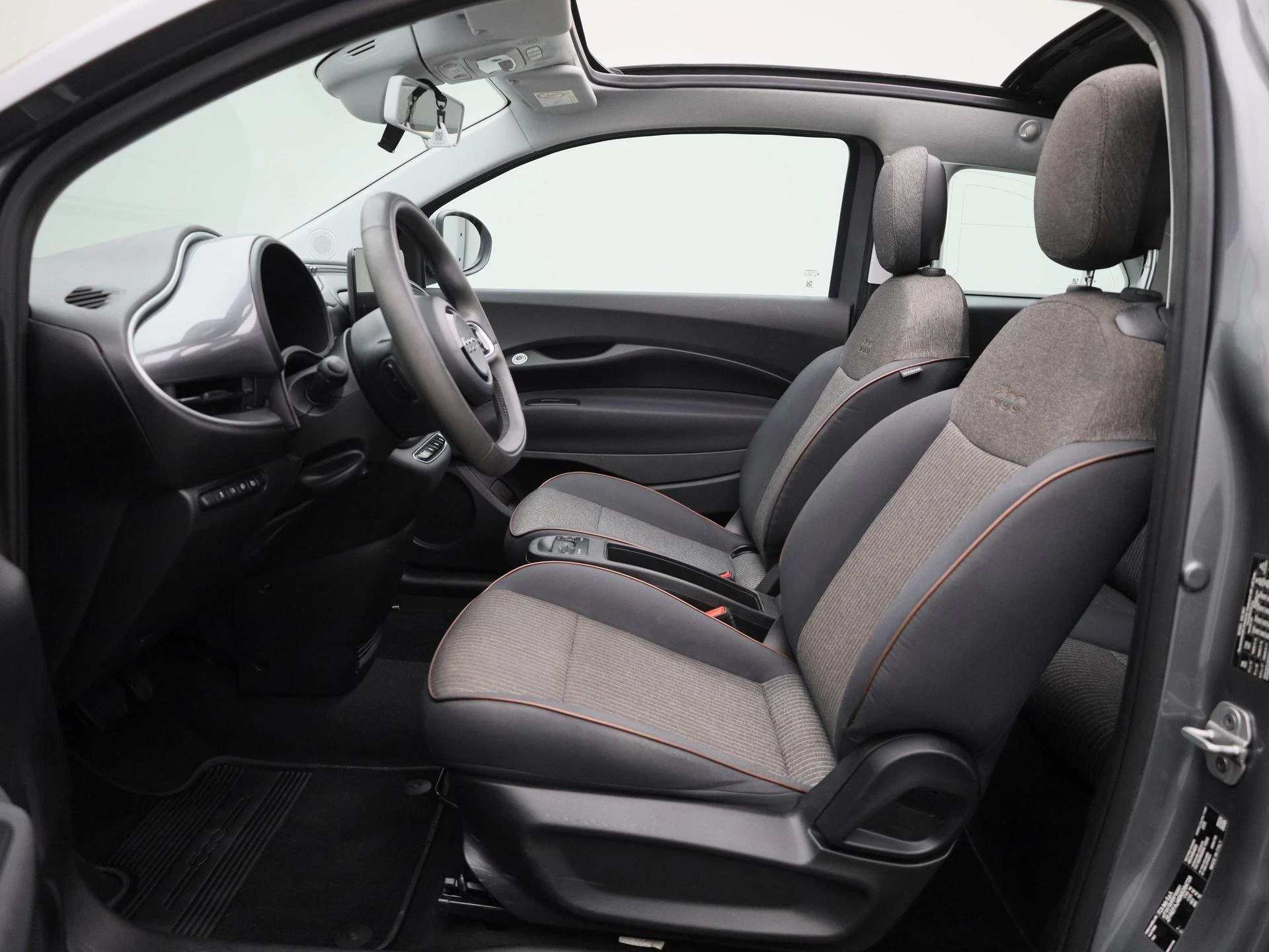 Fiat-500C-image-9