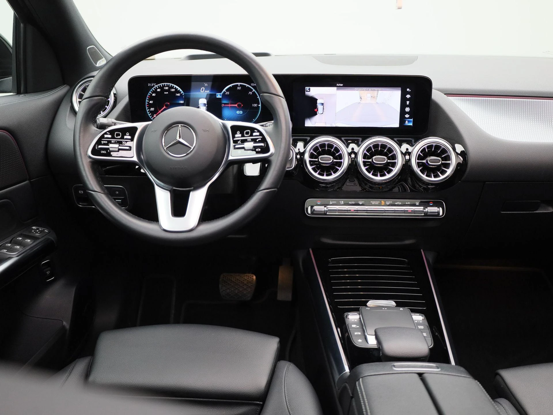 Mercedes-Benz-EQA-image-6