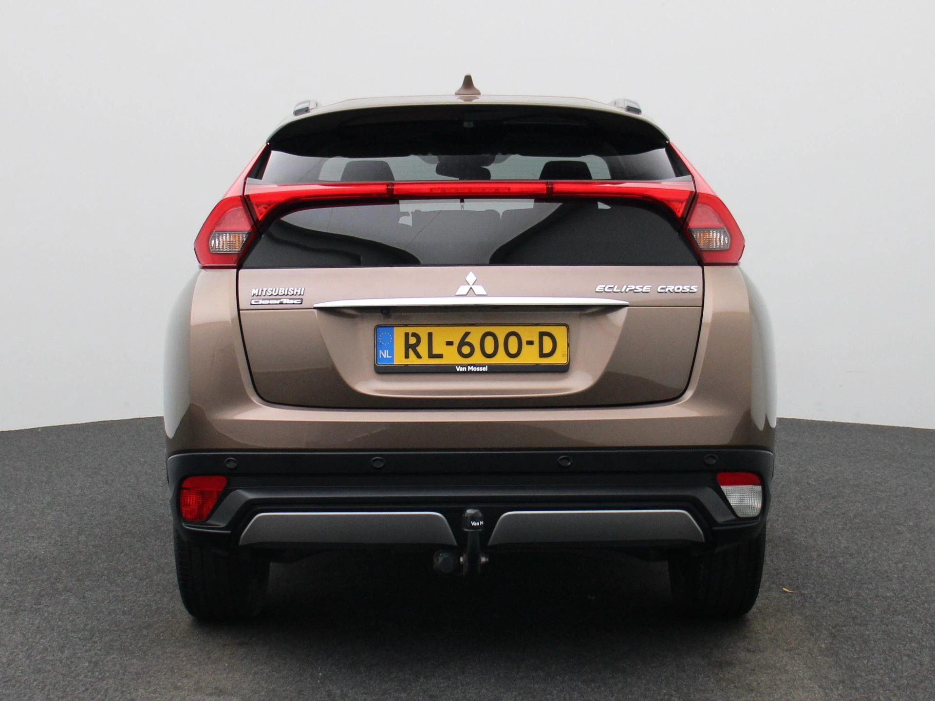 Mitsubishi-Eclipse Cross-image-4