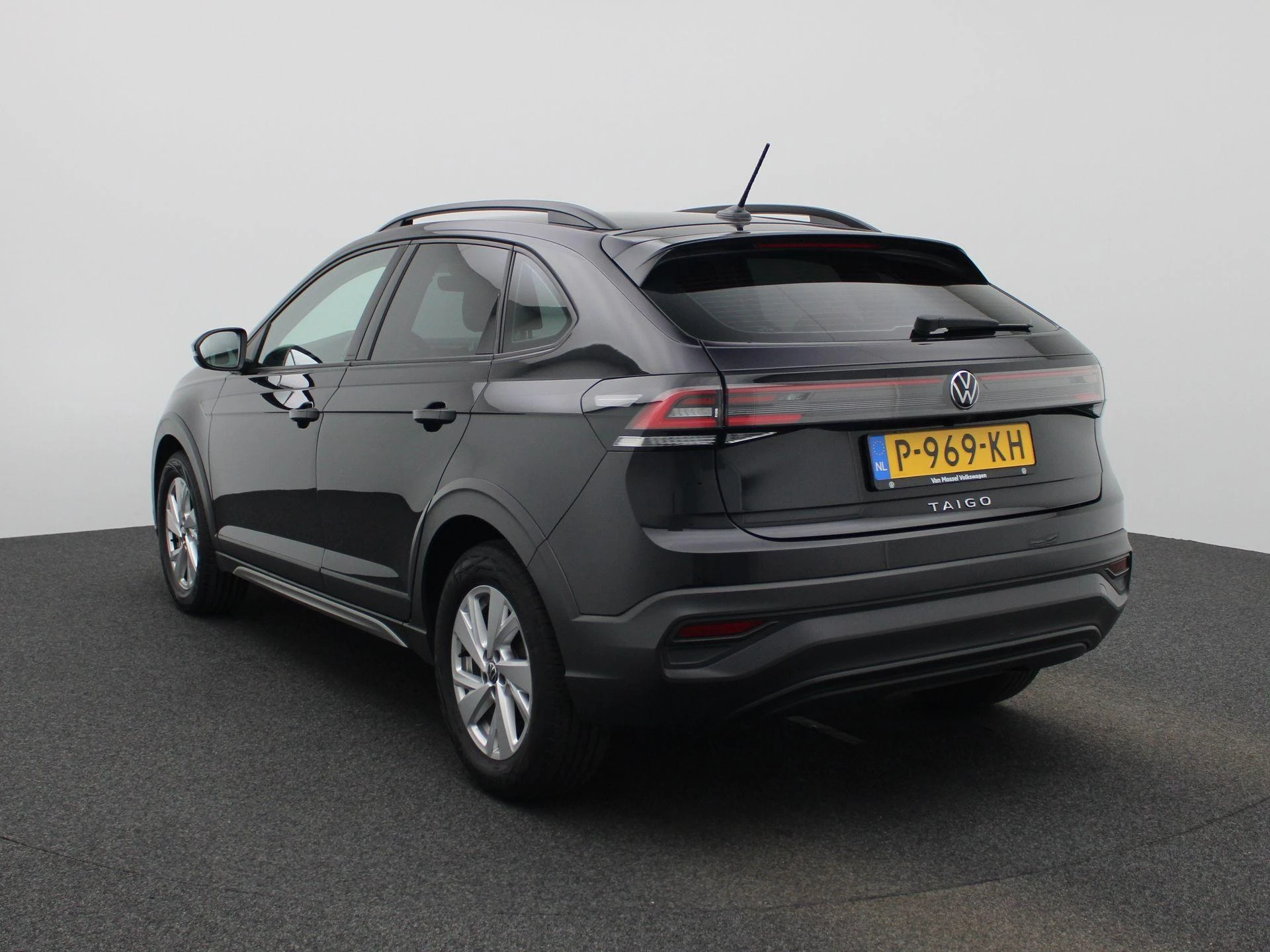 Volkswagen-Taigo-image-1