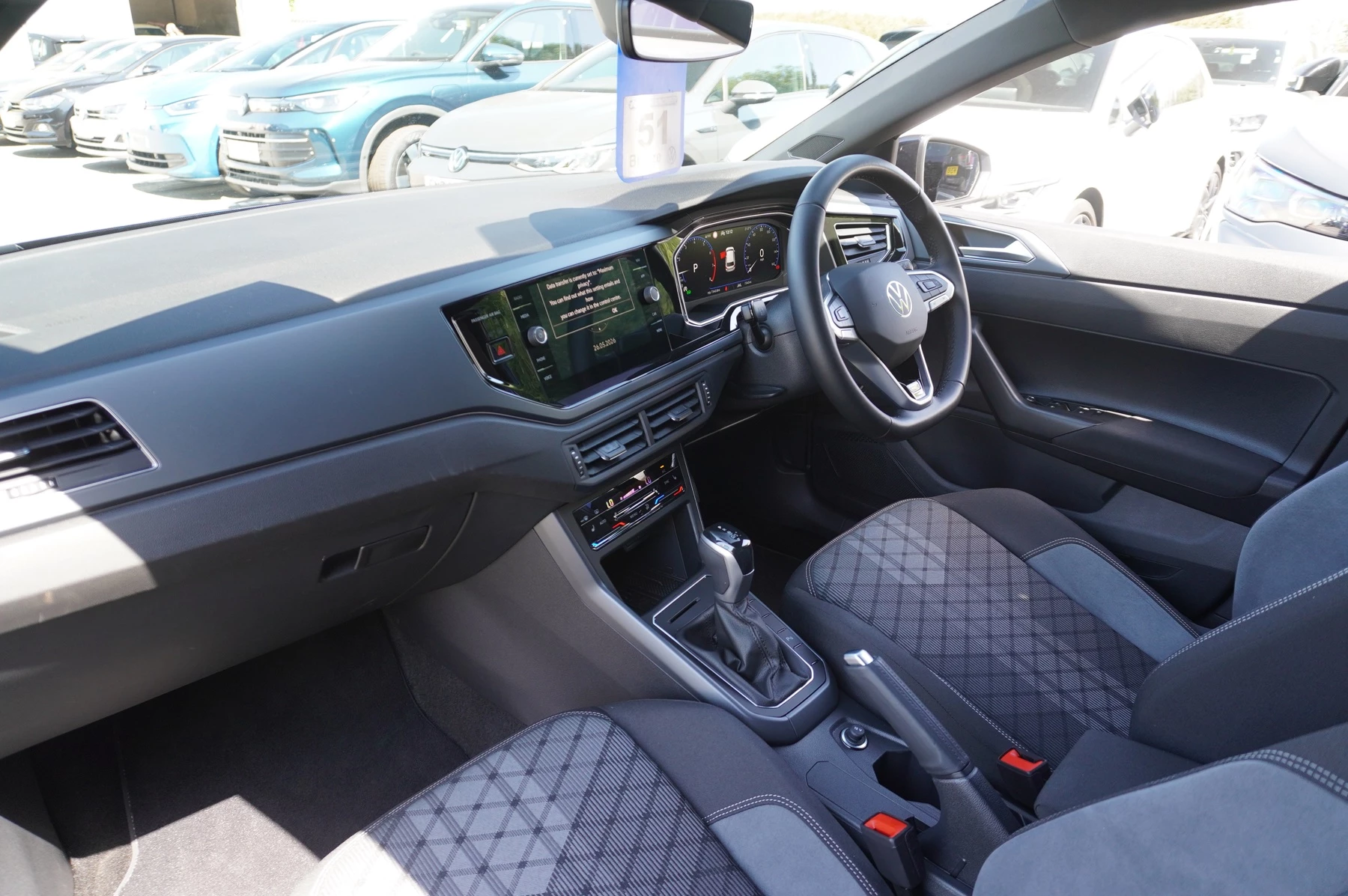 Volkswagen-Polo-image-1