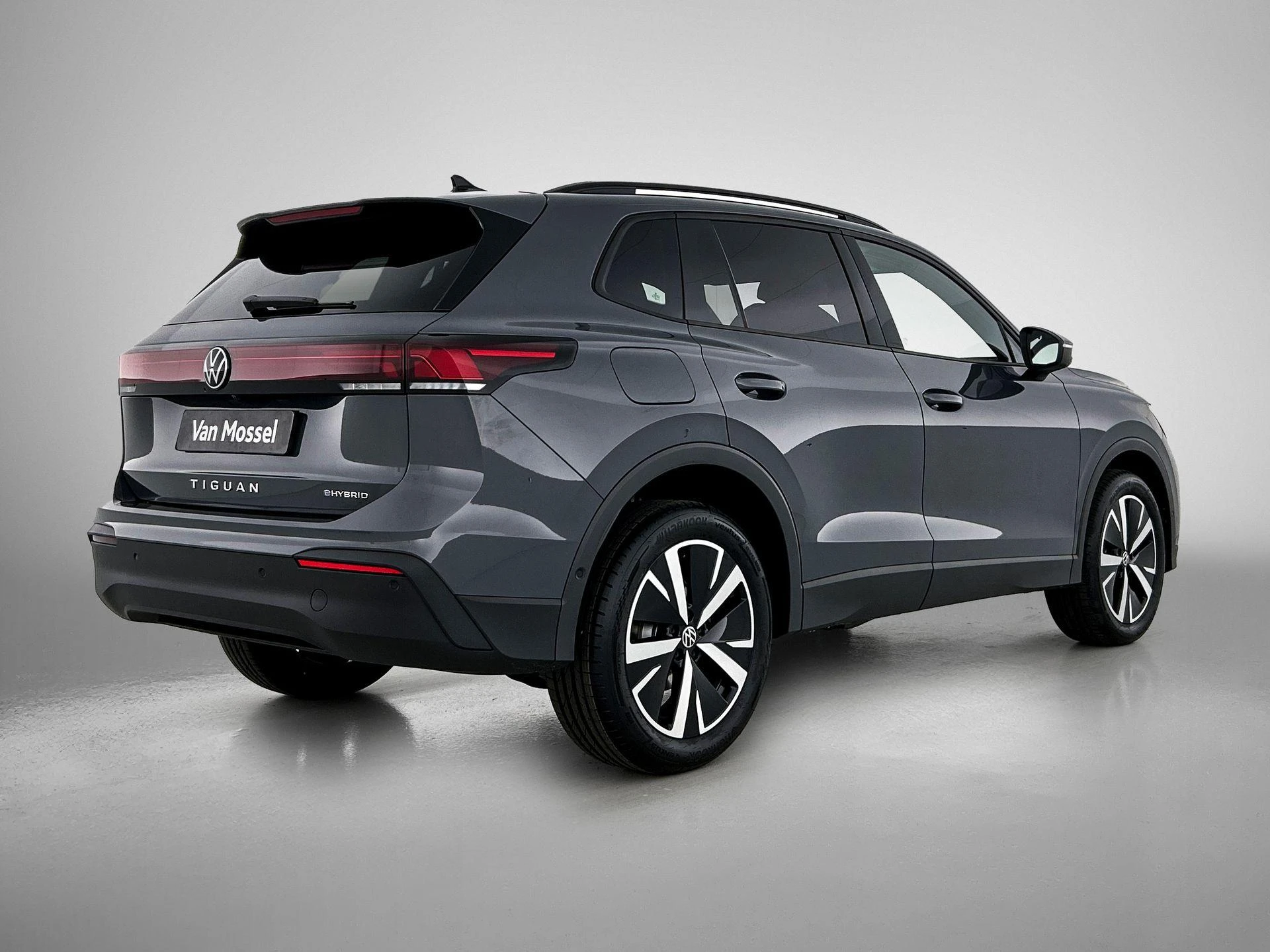 Volkswagen-Tiguan-image-3