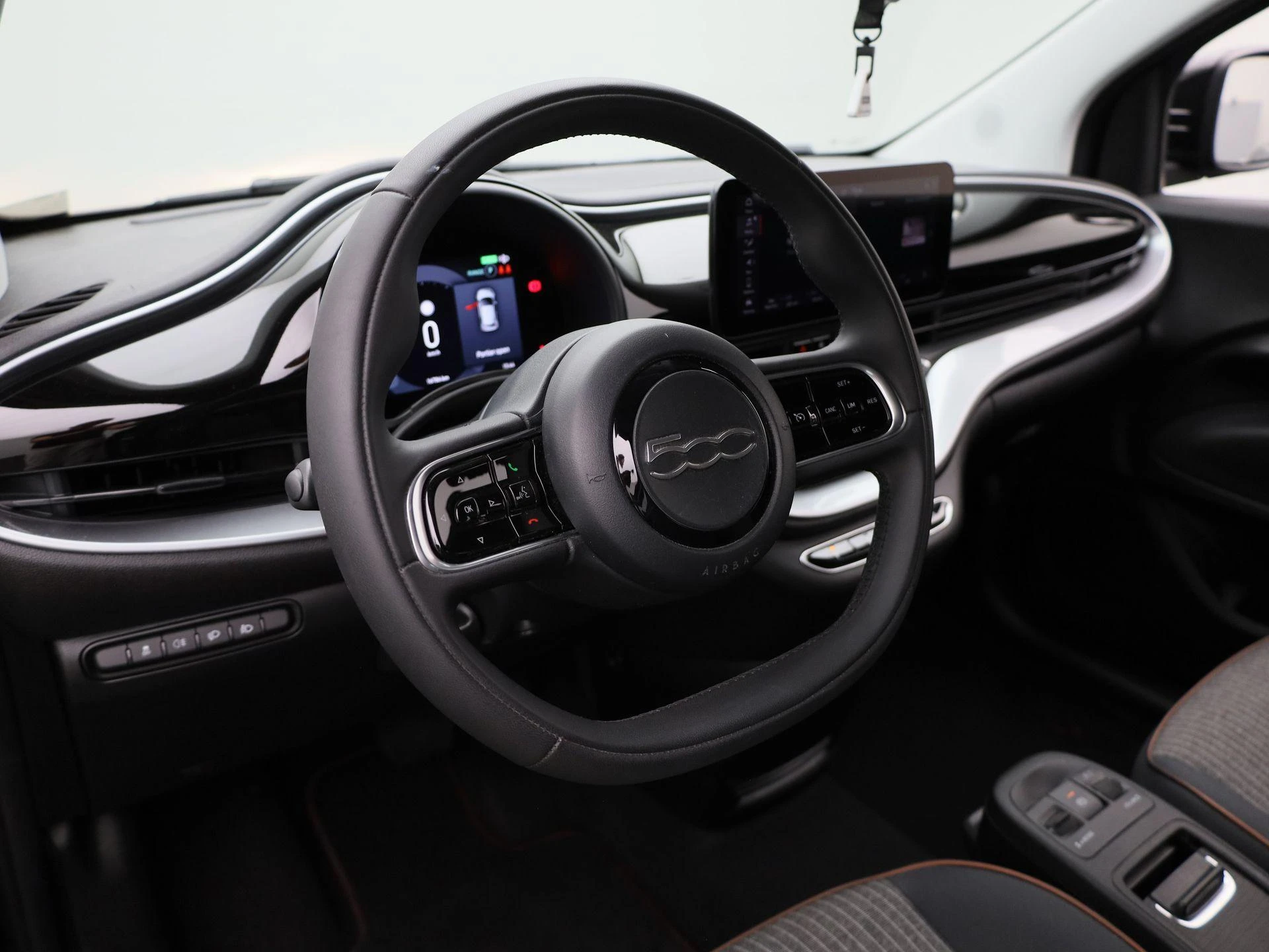 Fiat-500C-image-8