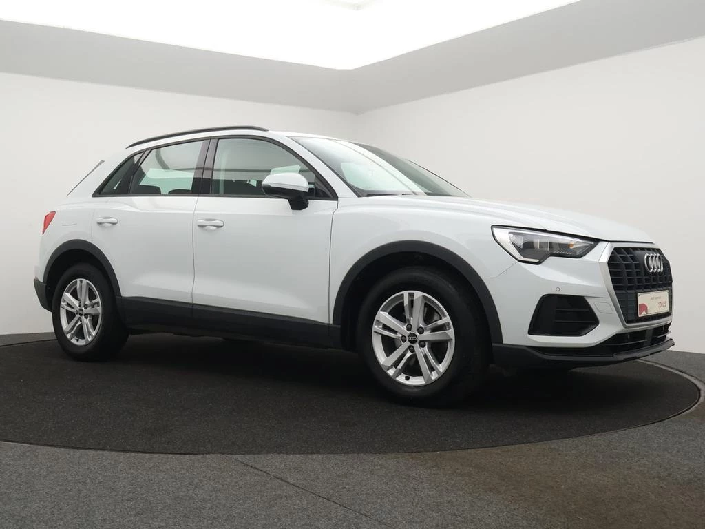 Audi-Q3-image-25