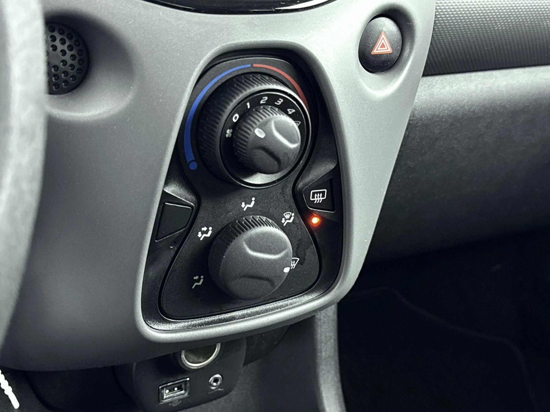 Peugeot 108 1.0 e-VTi Access