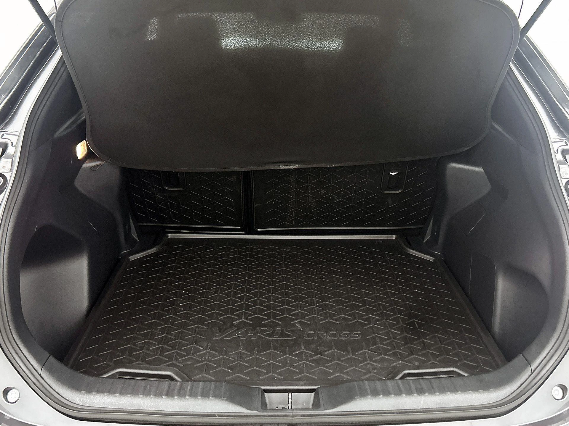 Toyota-Yaris Cross-image-28