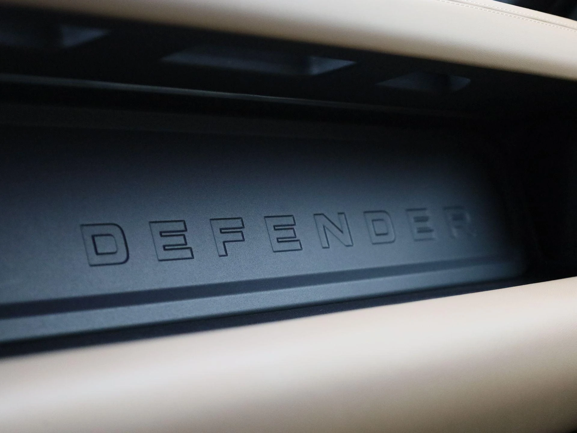 Land Rover-Defender-image-27