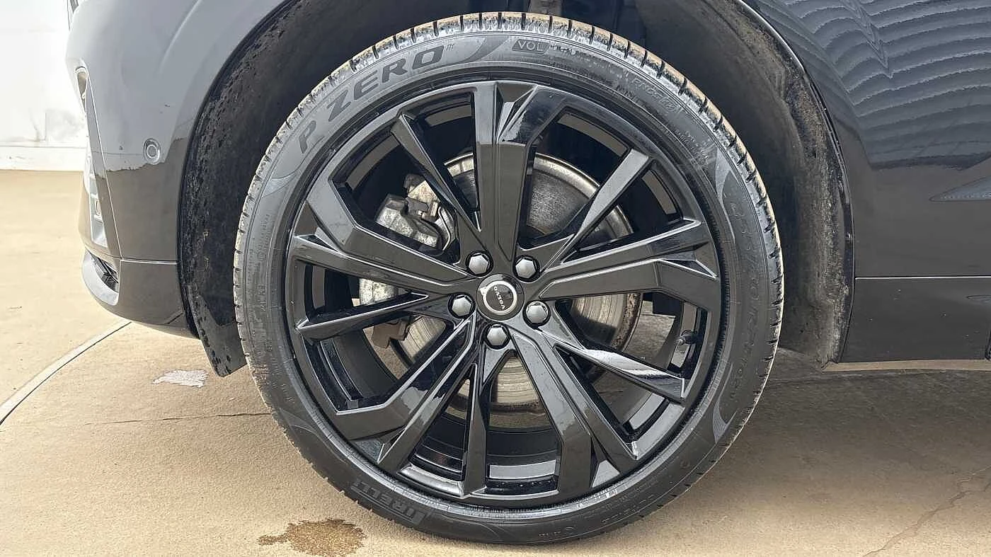 Volvo XC60 T6 AWD PHEV Recharge Black Edition Plus