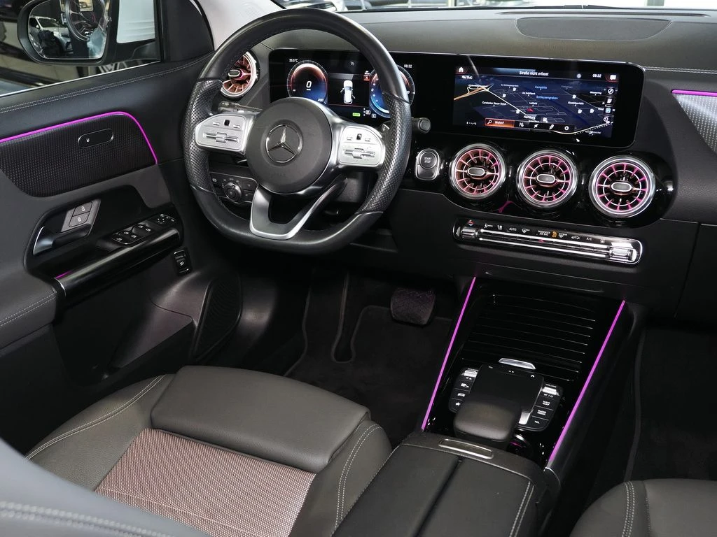 Mercedes-Benz-EQA 250+-image-9