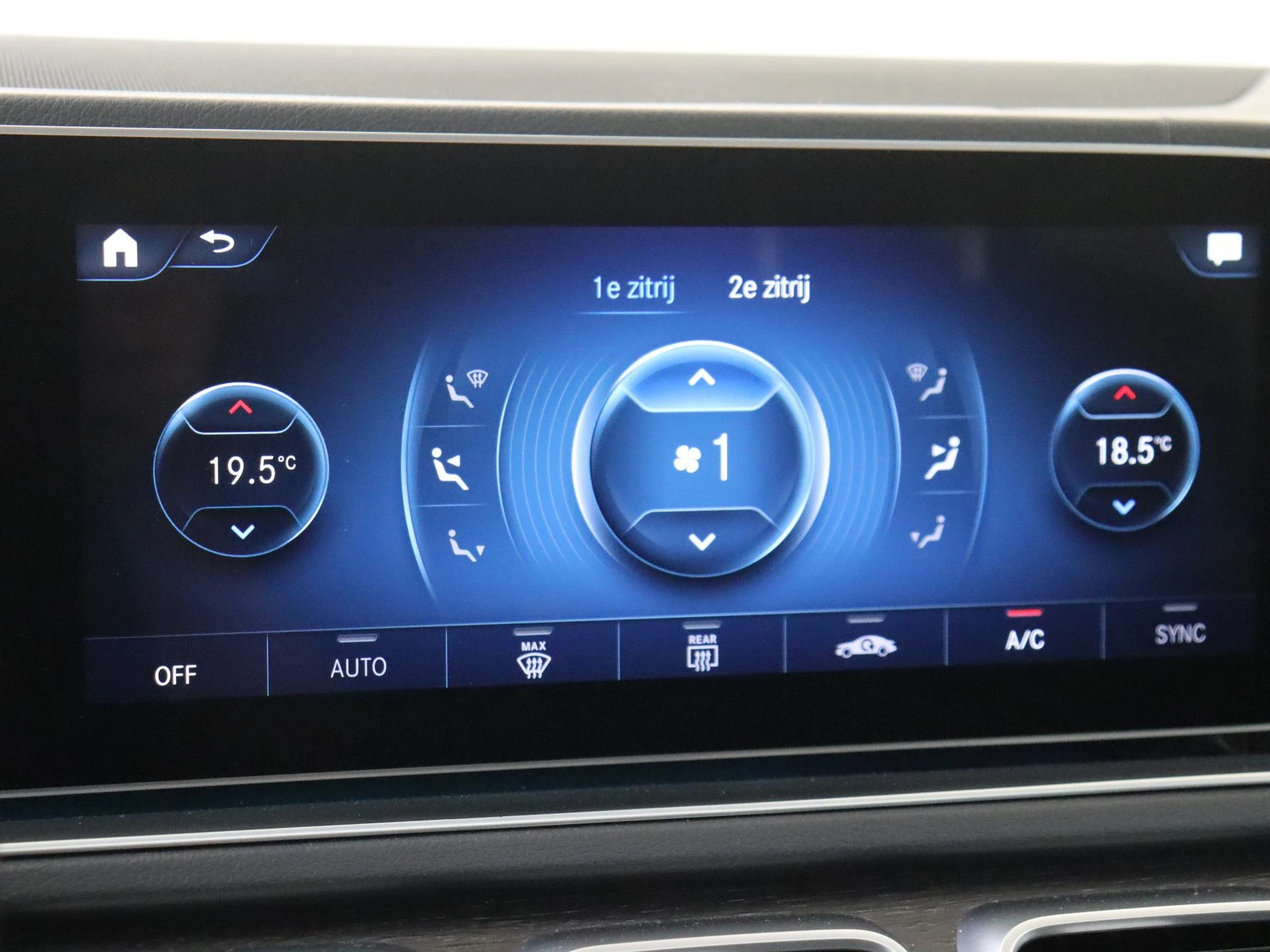 Mercedes-Benz-GLE-image-17