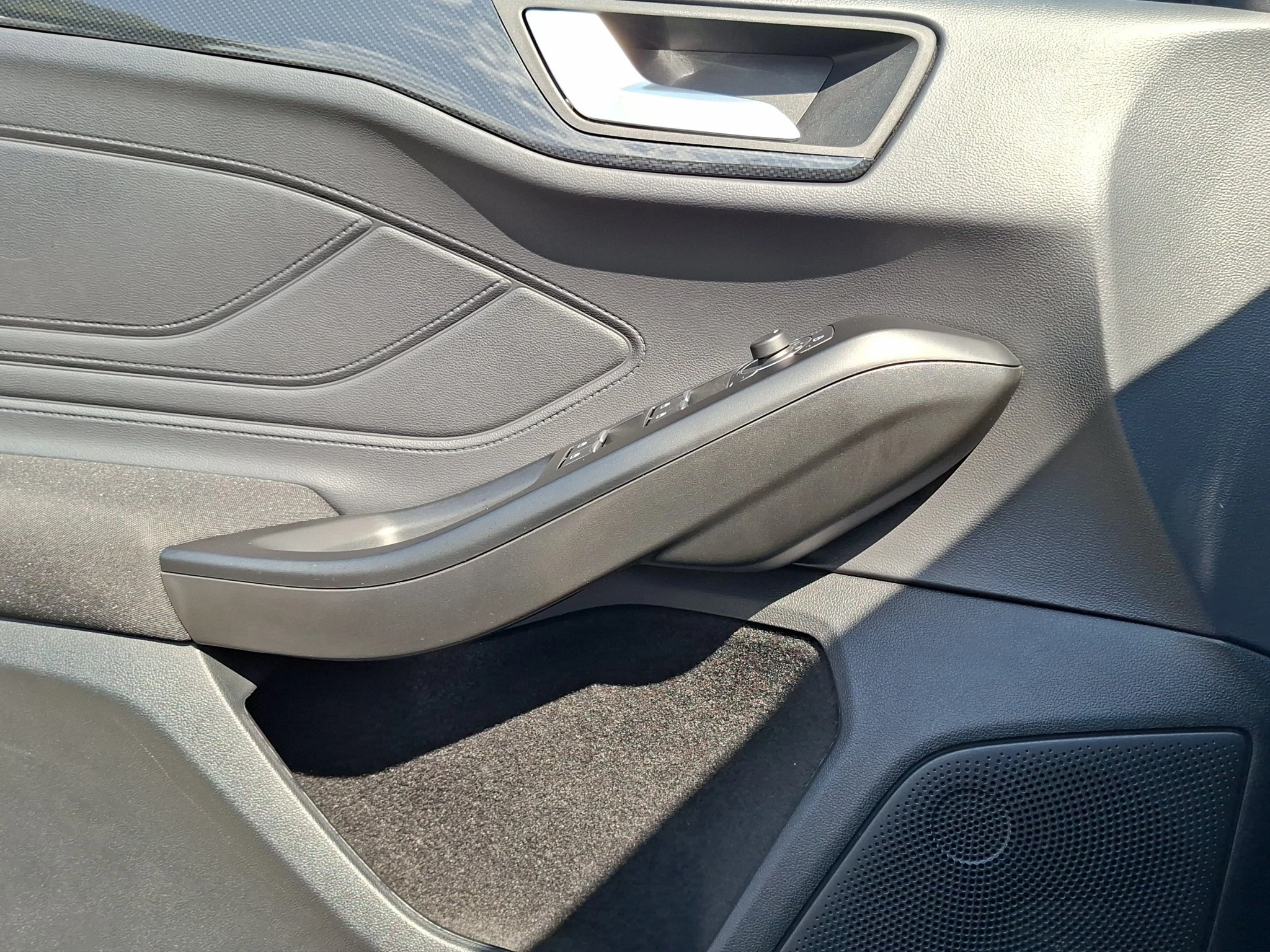 Ford Focus ST-Line 1.0 EB MHEV Aut. | LED | ACC | GJR | RFK | SHZ | LMF | Navi