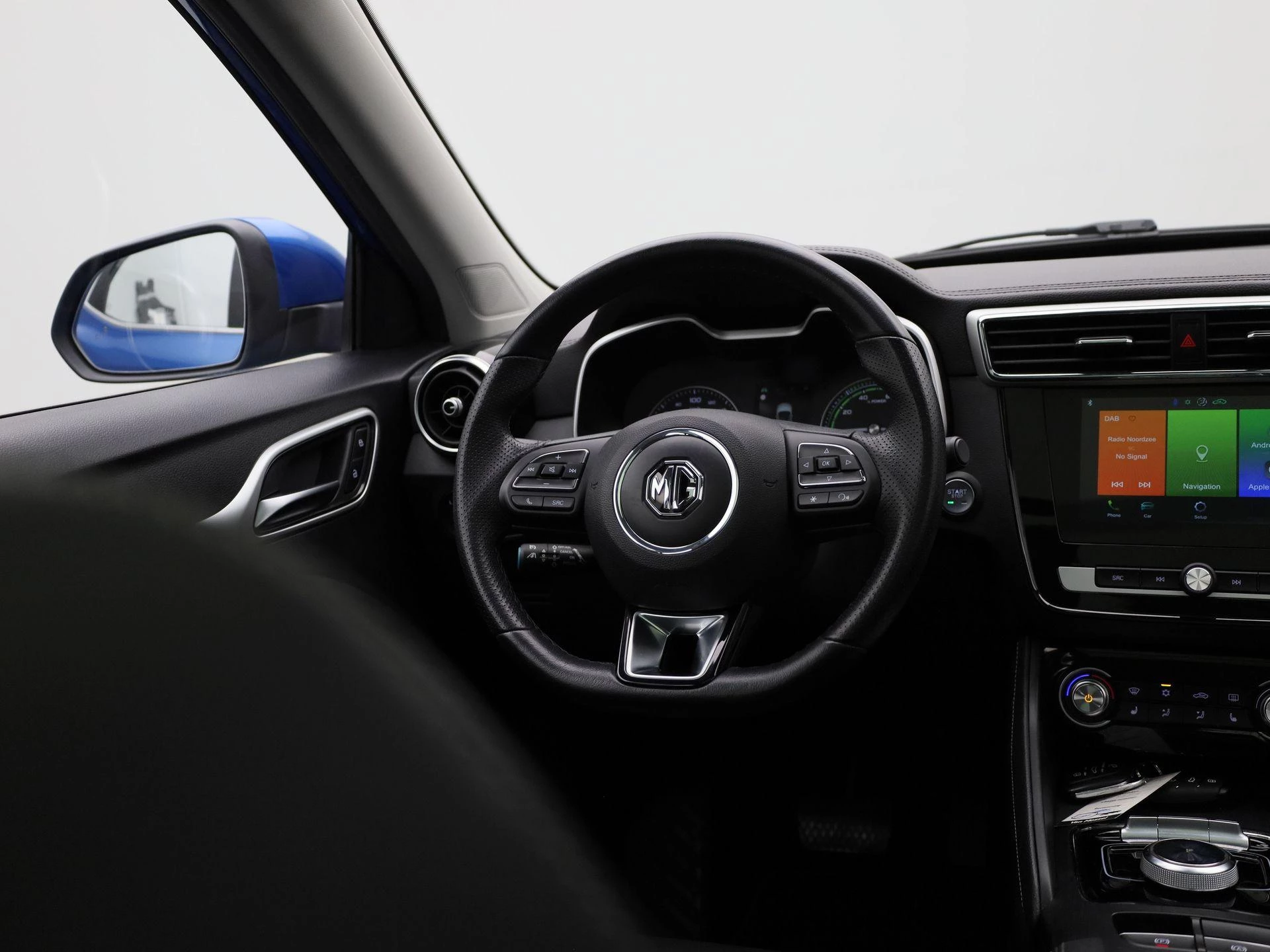 MG-ZS EV-image-9