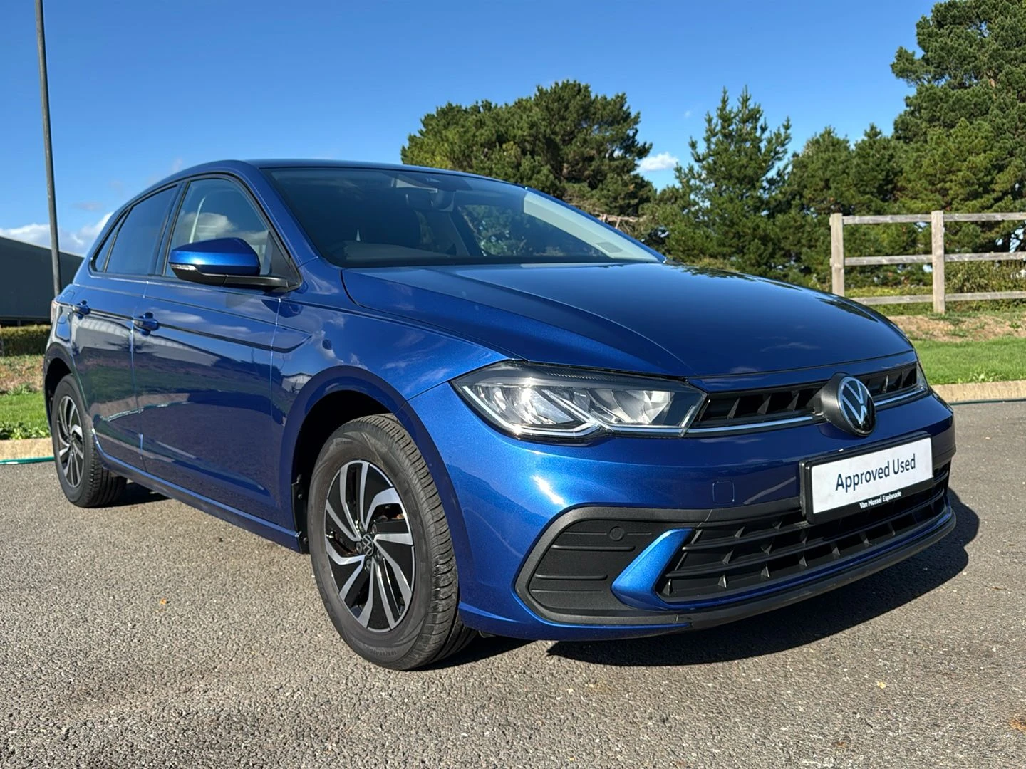 Volkswagen-Polo-image-18
