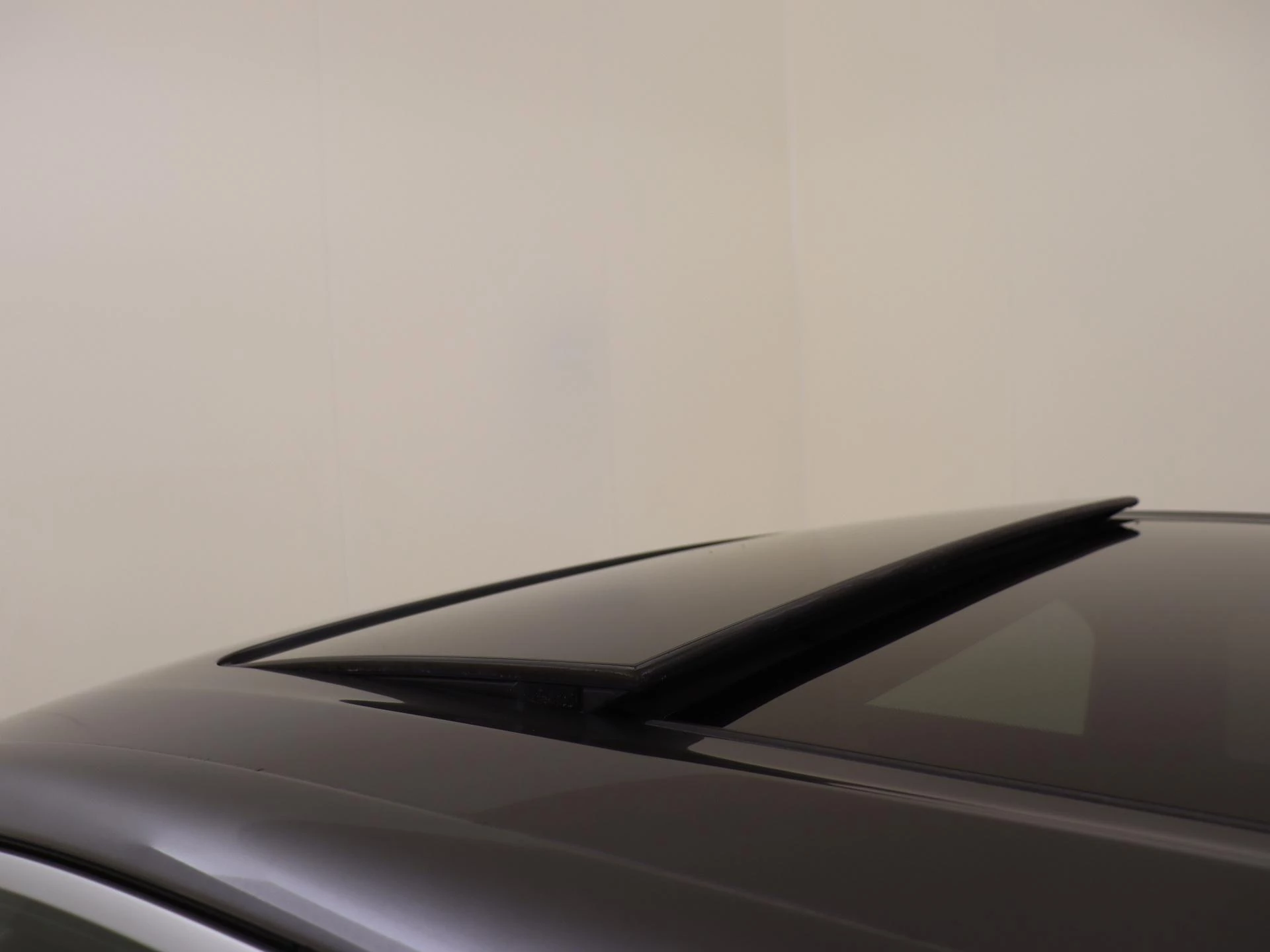 Nissan ARIYA 63kWh Batterij 217 1AT Evolve + 20" lichtmetalen velgen + 22 kW ingebouwde lader