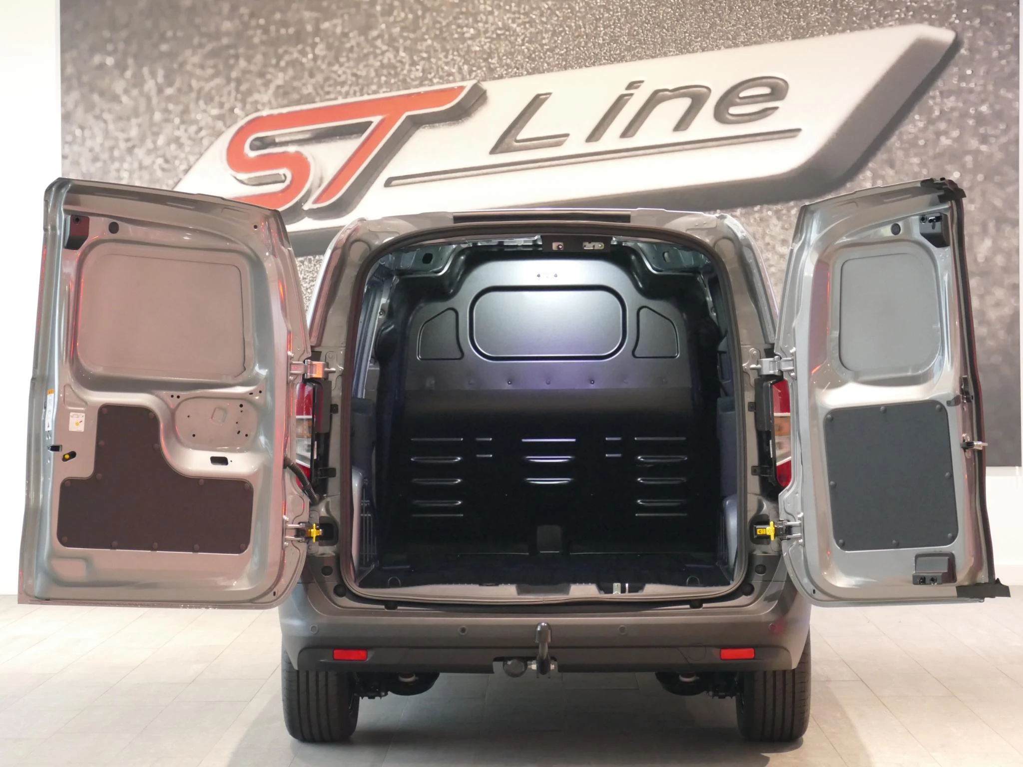 Ford-Transit Courier-image-21