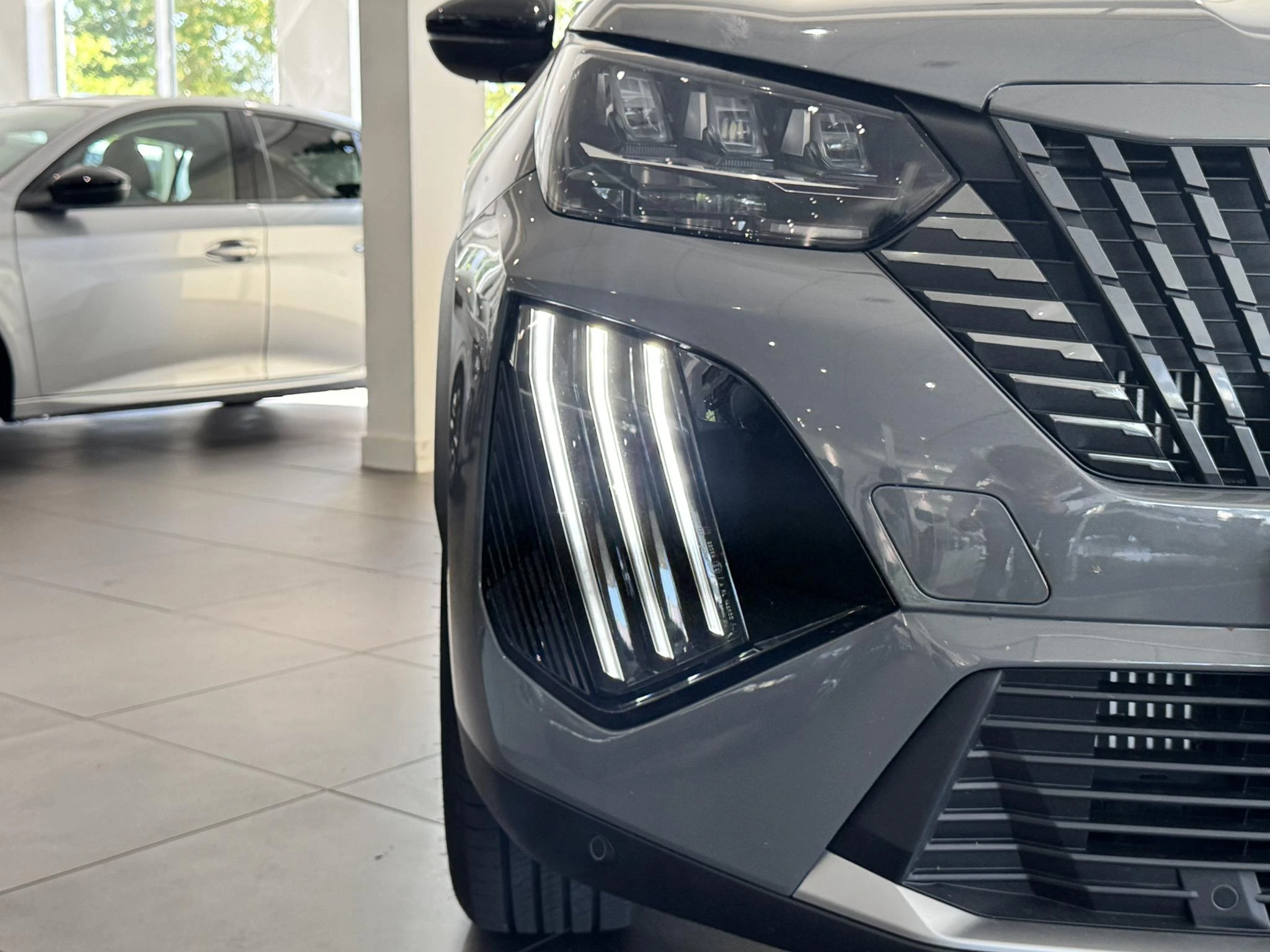 Peugeot 2008 1.2 Hybrid 145 GT