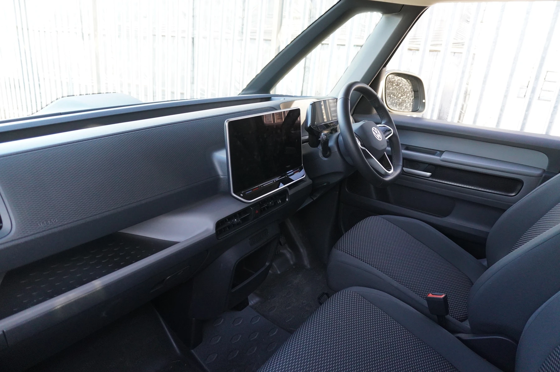 Volkswagen-ID. Buzz-image-1