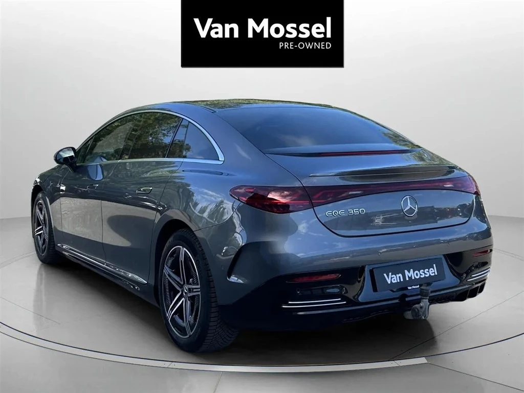 Mercedes-Benz-EQE-image-6