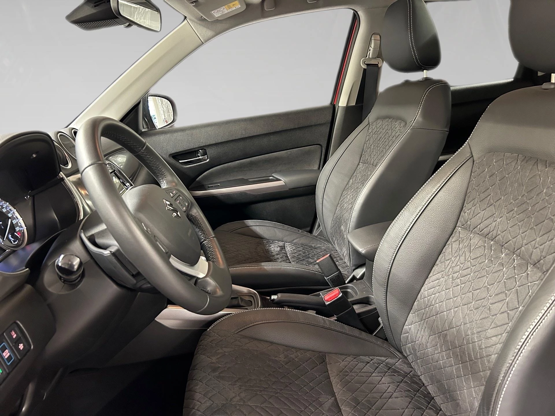 Suzuki-Grand Vitara-image-14