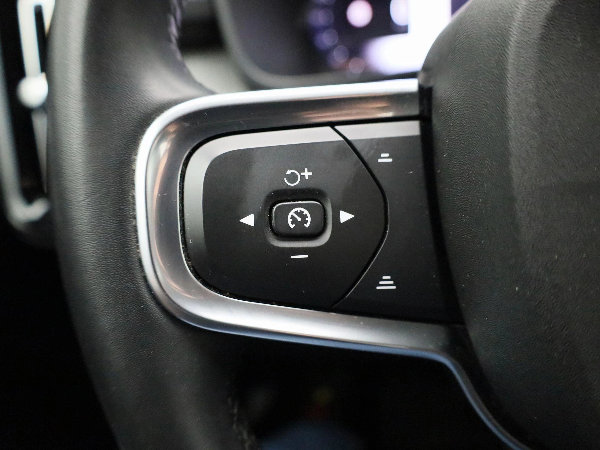 Volvo XC40 B3 Core DCT