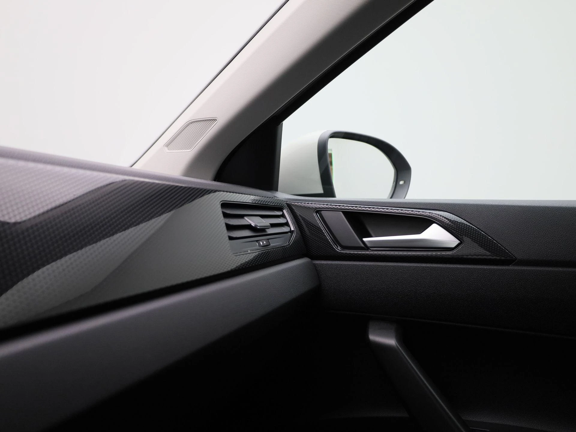Volkswagen-Taigo-image-22