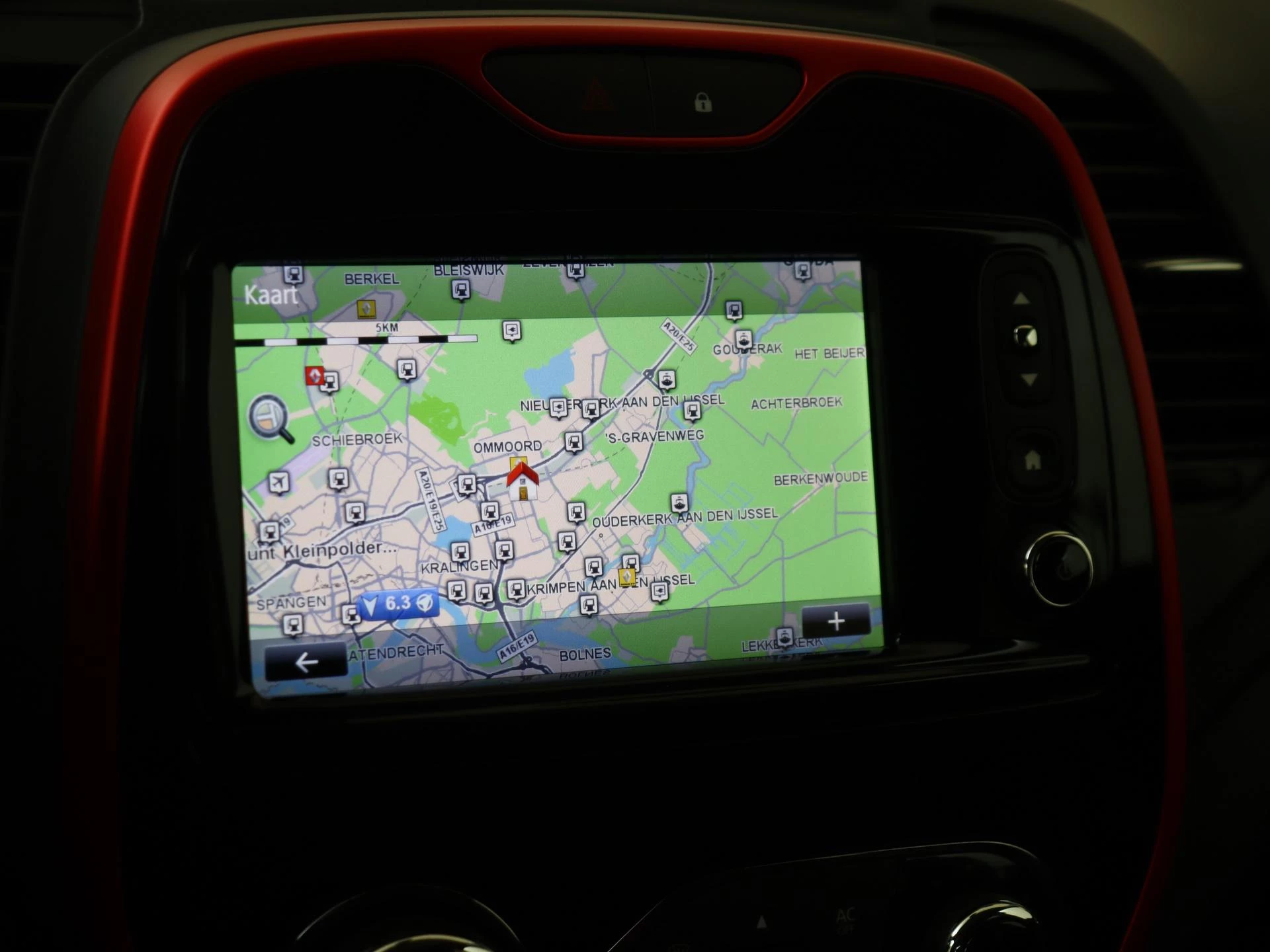 Renault-Captur-image-16