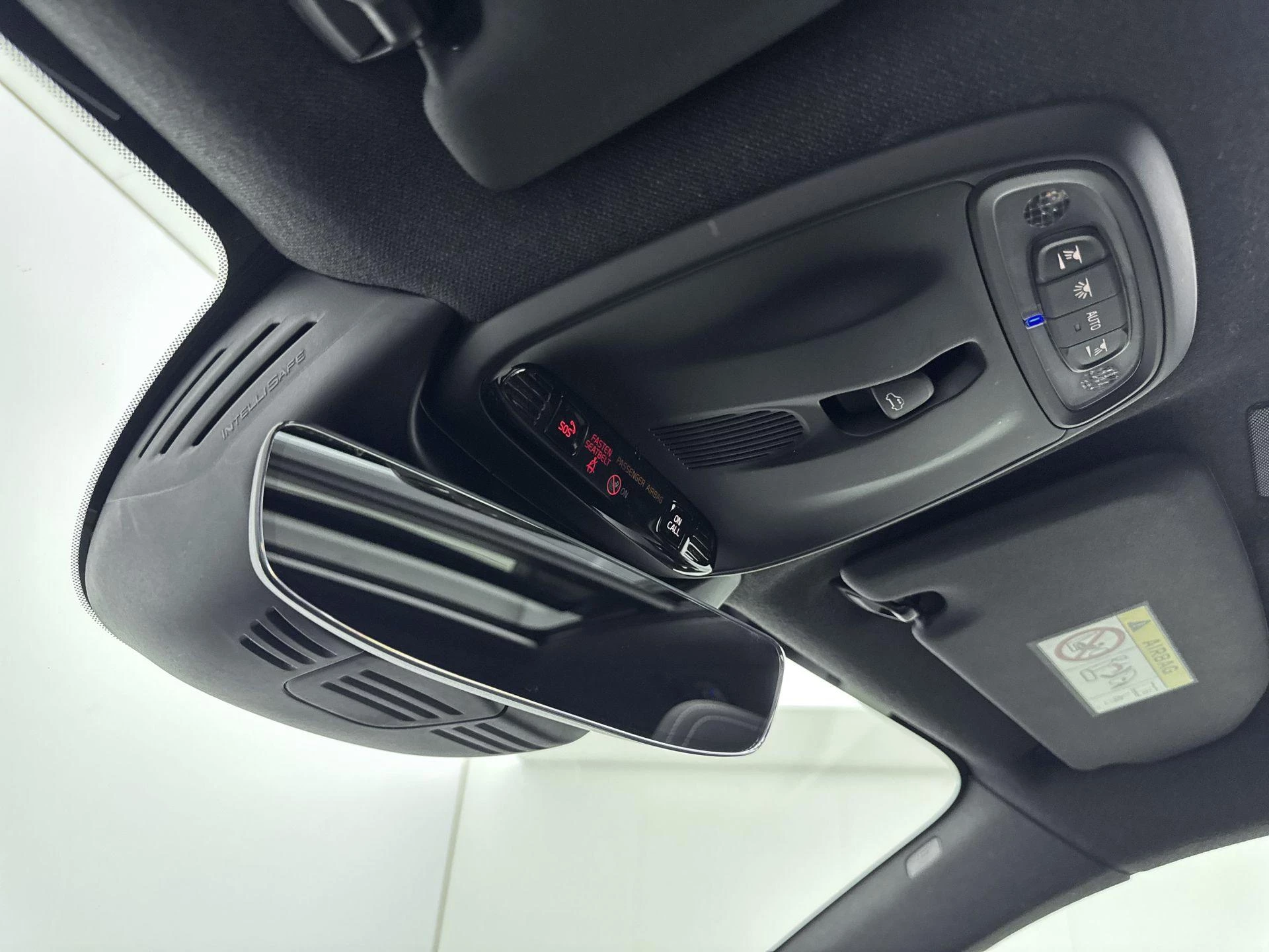 Volvo XC40 T4 Recharge Plus Dark