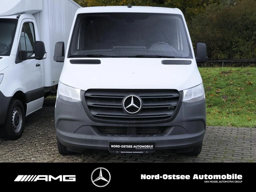 Mercedes-Benz-Sprinter-image-1