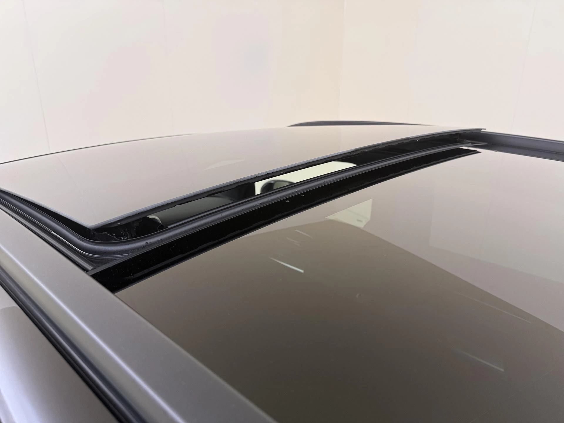 Mercedes-Benz-GLC-image-29