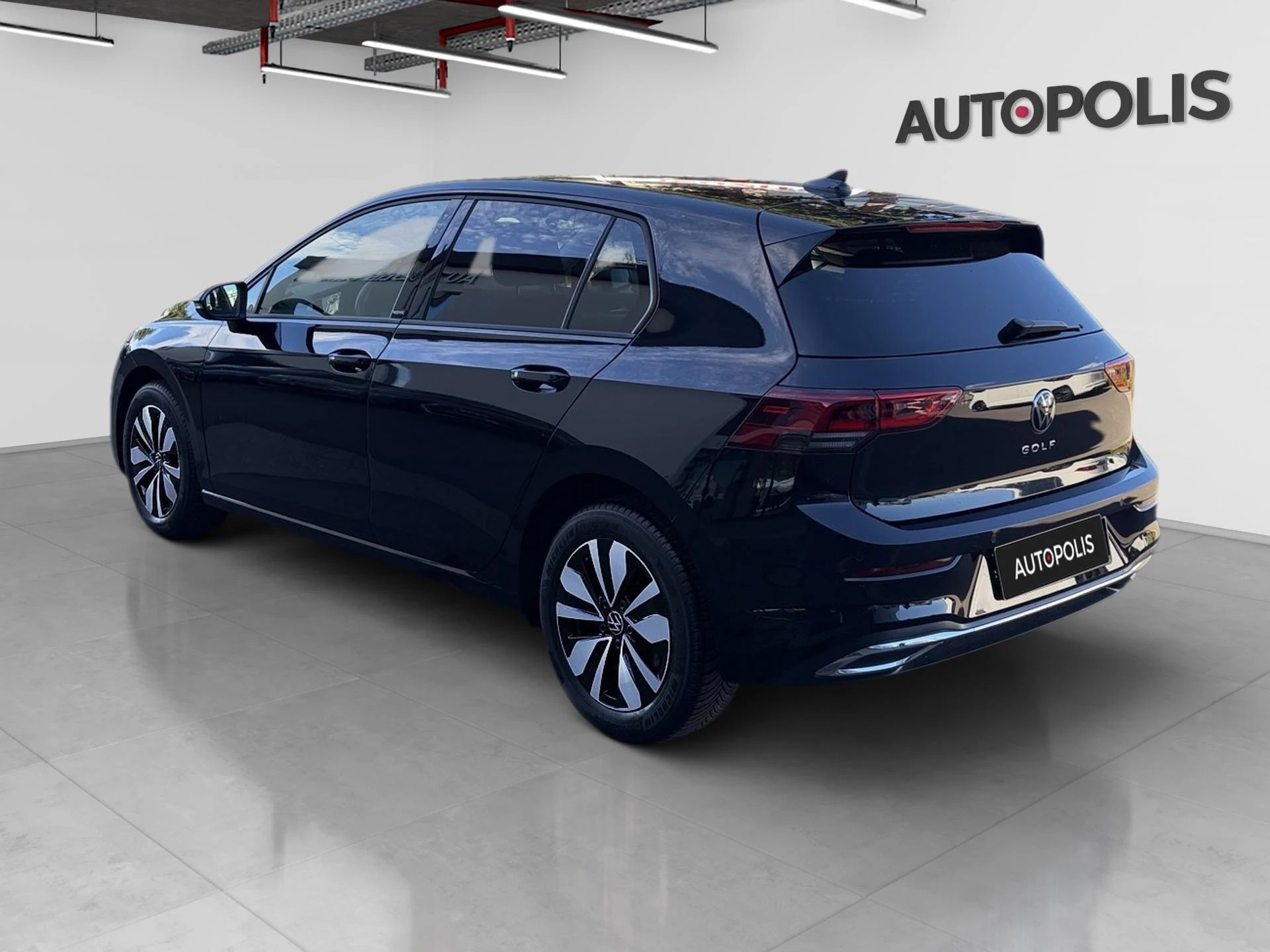 Volkswagen-Golf-image-8