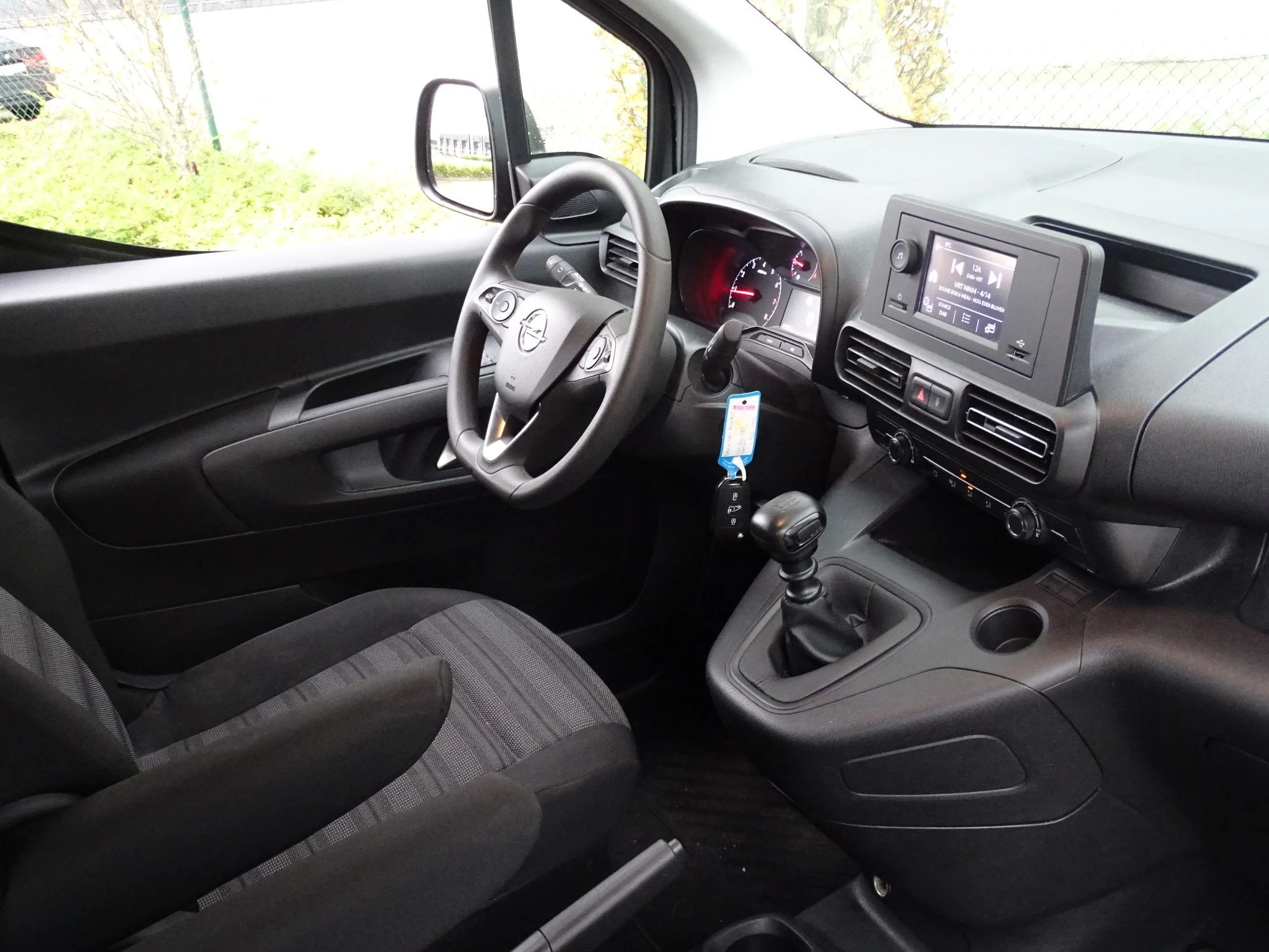 Opel-Combo-image-13