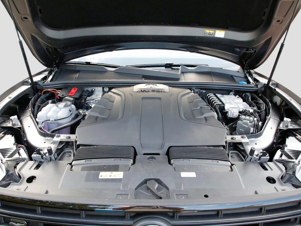 Volkswagen-Touareg-image-6